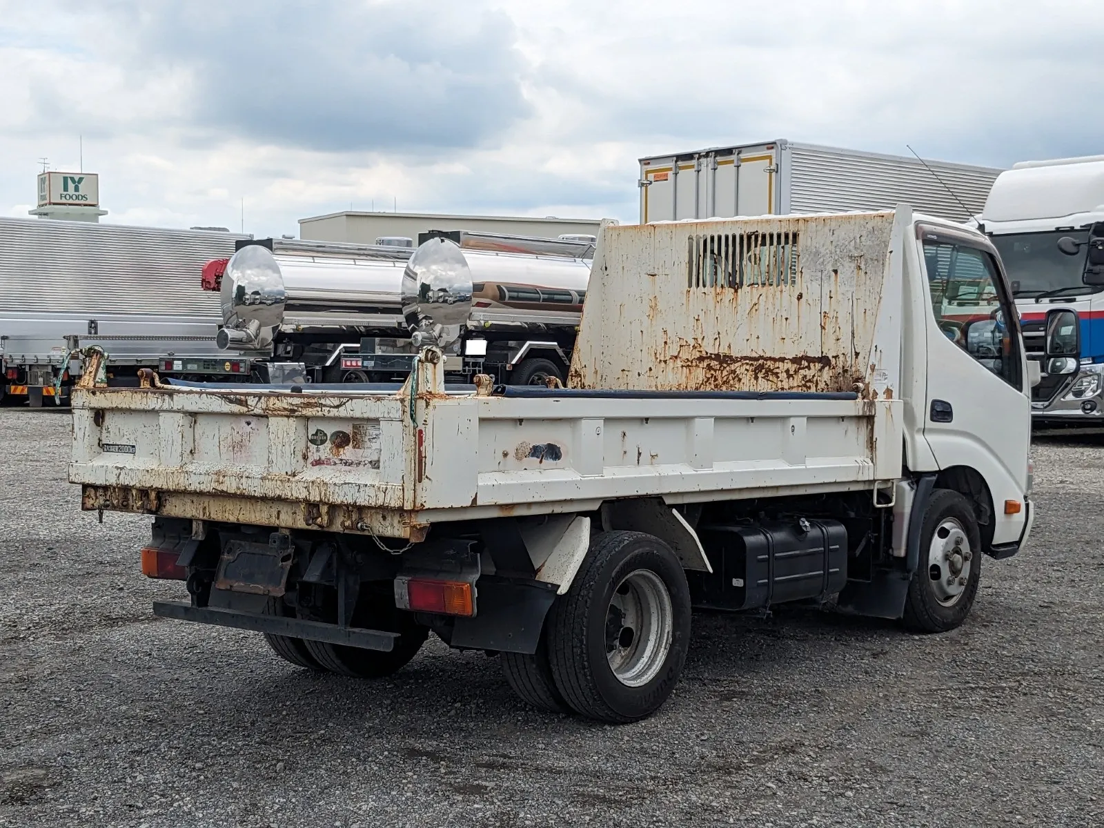 vehicle_image_202607070942106V9A9SbGj7.webp