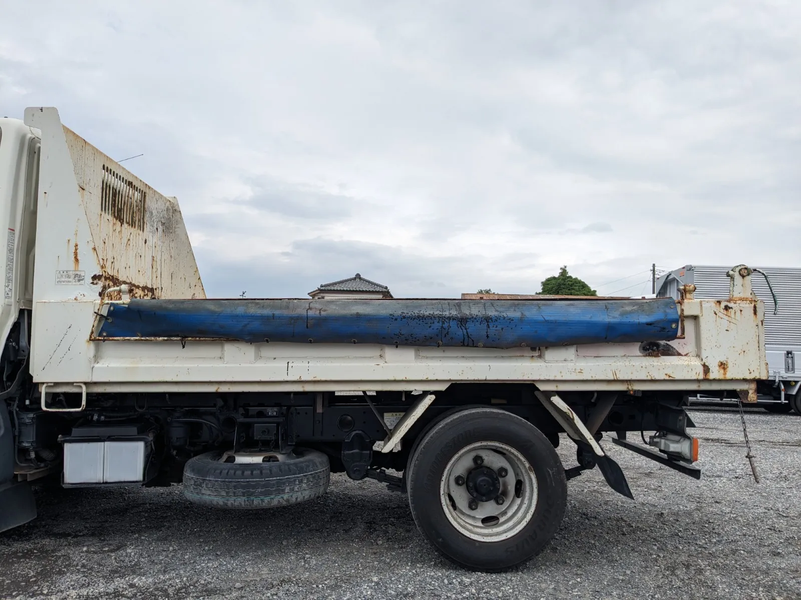 vehicle_image_20260707094217ab8bxC4LG3.webp