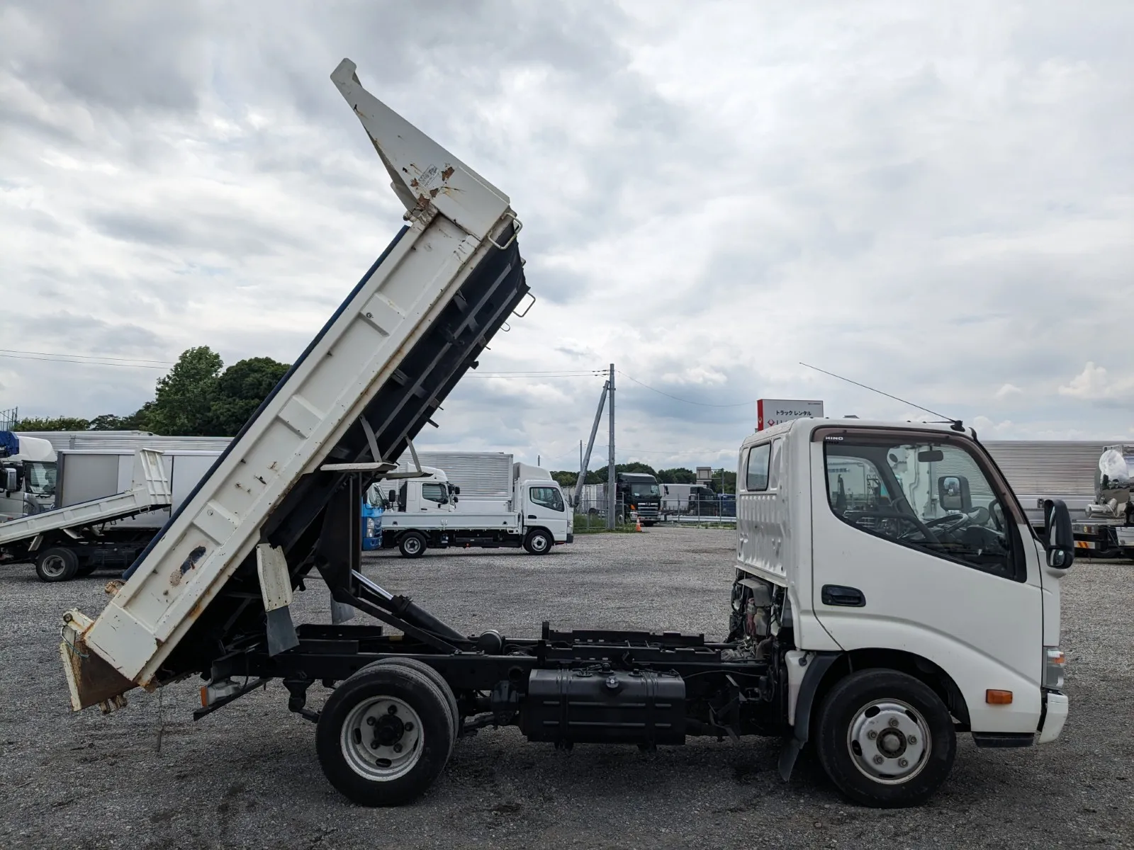 vehicle_image_20260707094219L6Uol54POB.webp