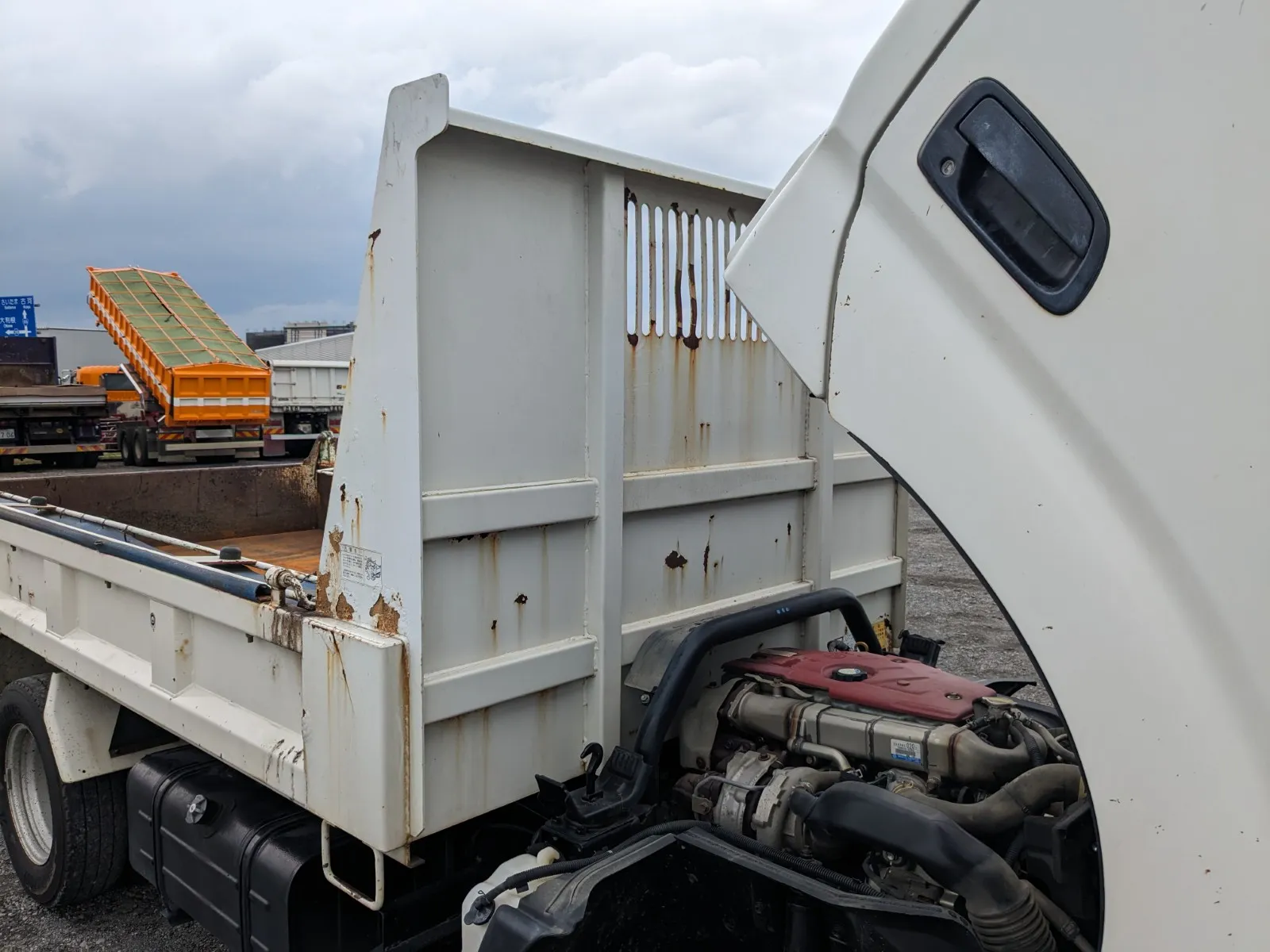 vehicle_image_20260707094226vzQg6MZmcw.webp