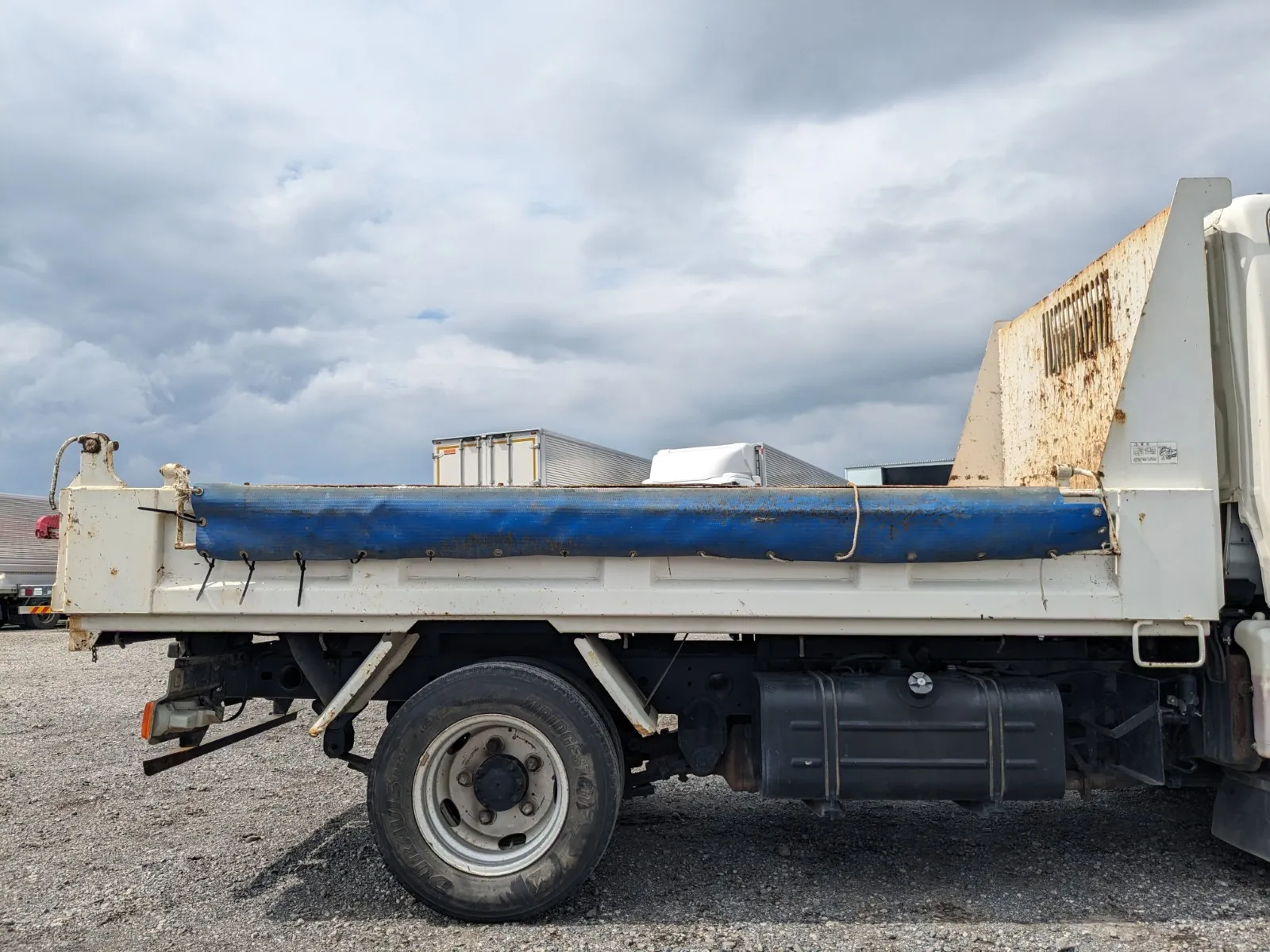 vehicle_image_20260707101116BlGwn0nzKe.webp