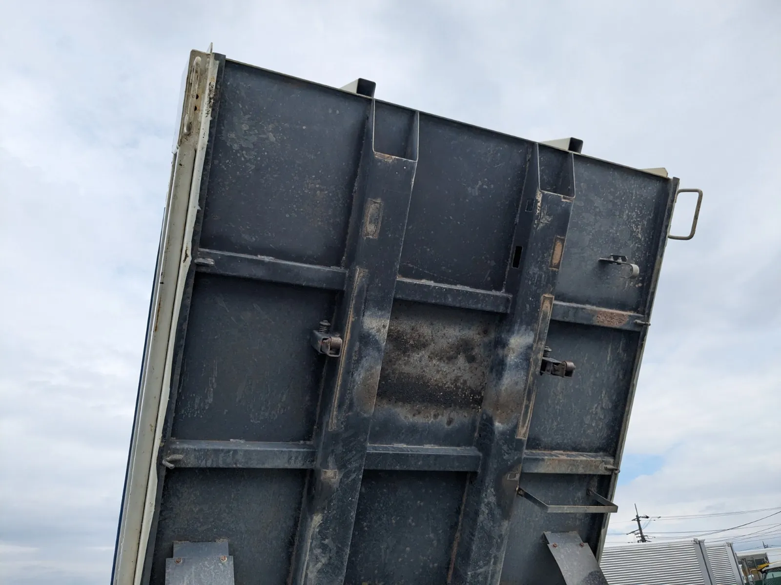 vehicle_image_20260707101117SuhT1TopQz.webp
