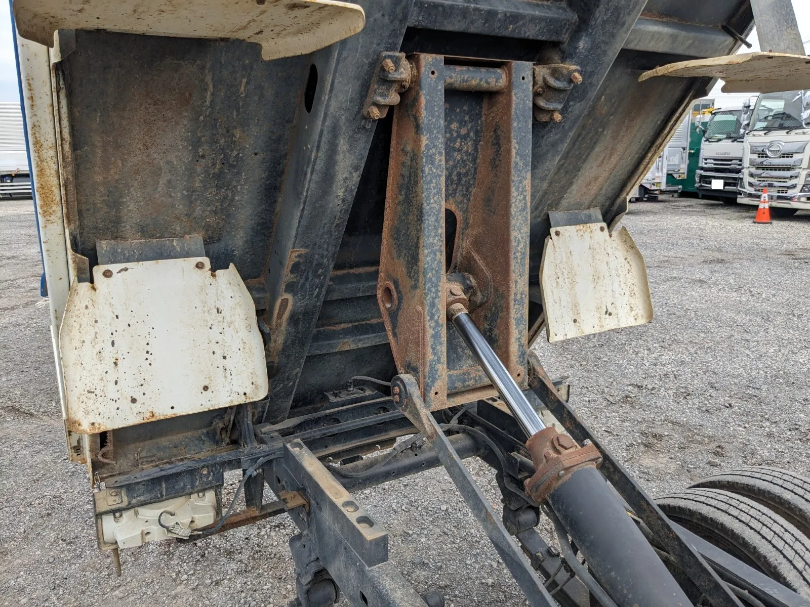 vehicle_image_20260707101117TgNQeo3hr0.webp