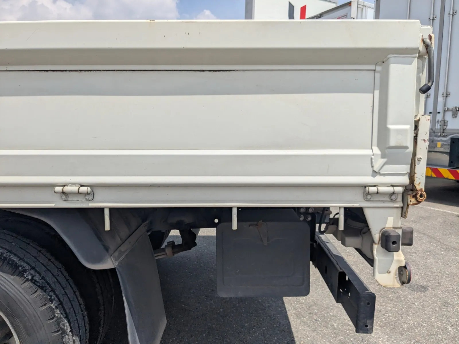 vehicle_image_20260702094816xpBHrduPQp.webp