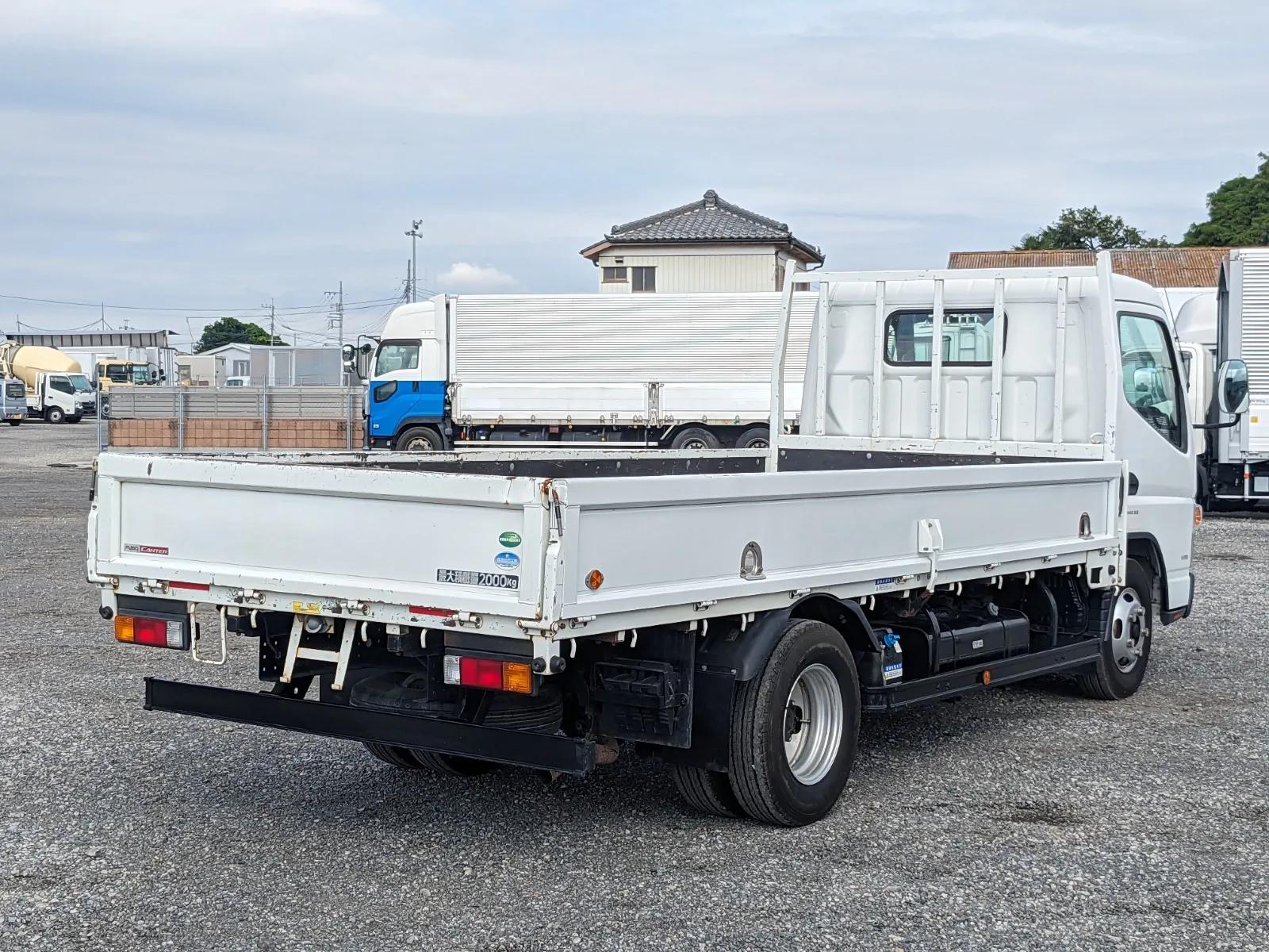 vehicle_image_20260709095713gpJ3oQdxl4.webp