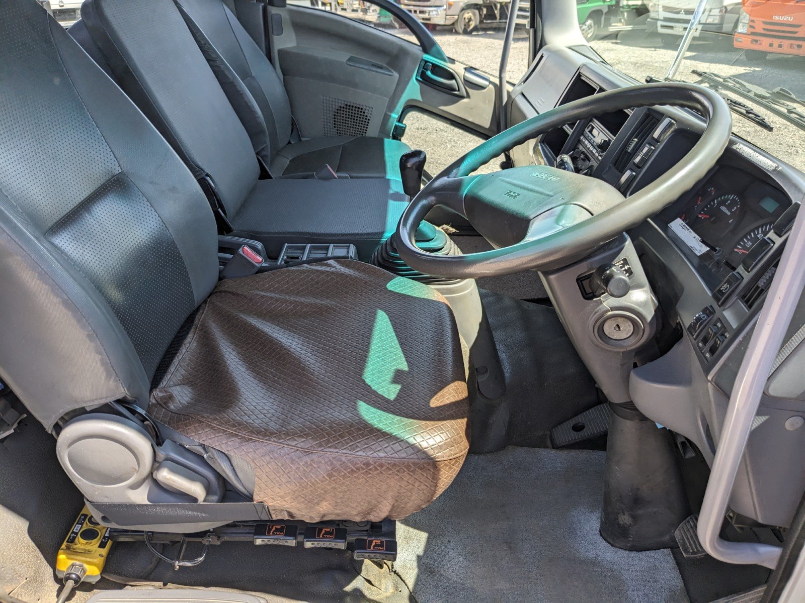 vehicle_image_20260606140609geANHBoLWs.jpg
