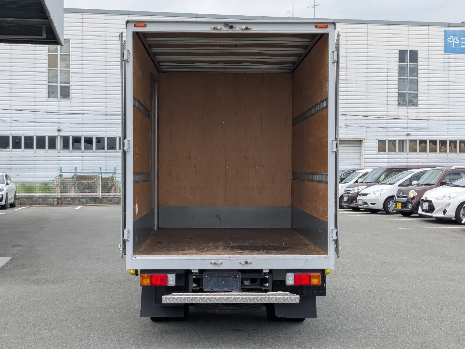 vehicle_image_20260716092023iiDs0YQhq2.webp