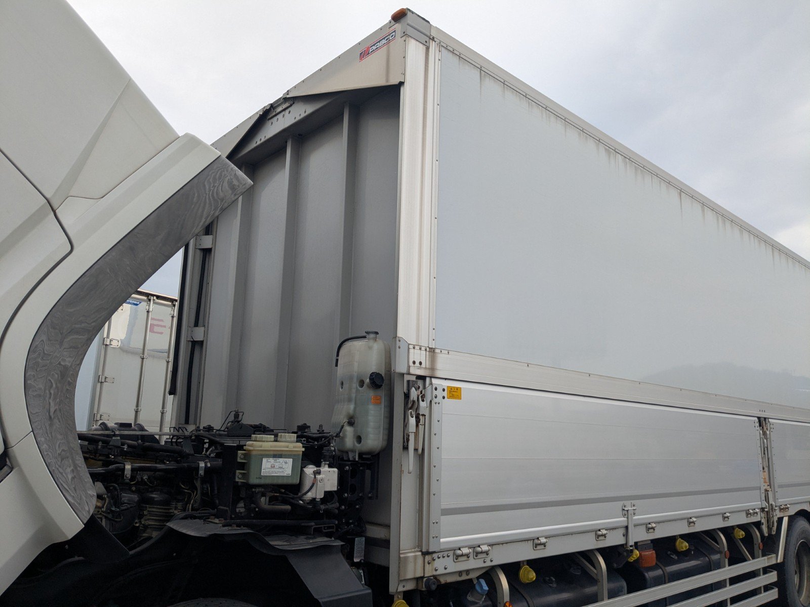 vehicle_image_20260603101413ddAQ4JgnRf.jpg