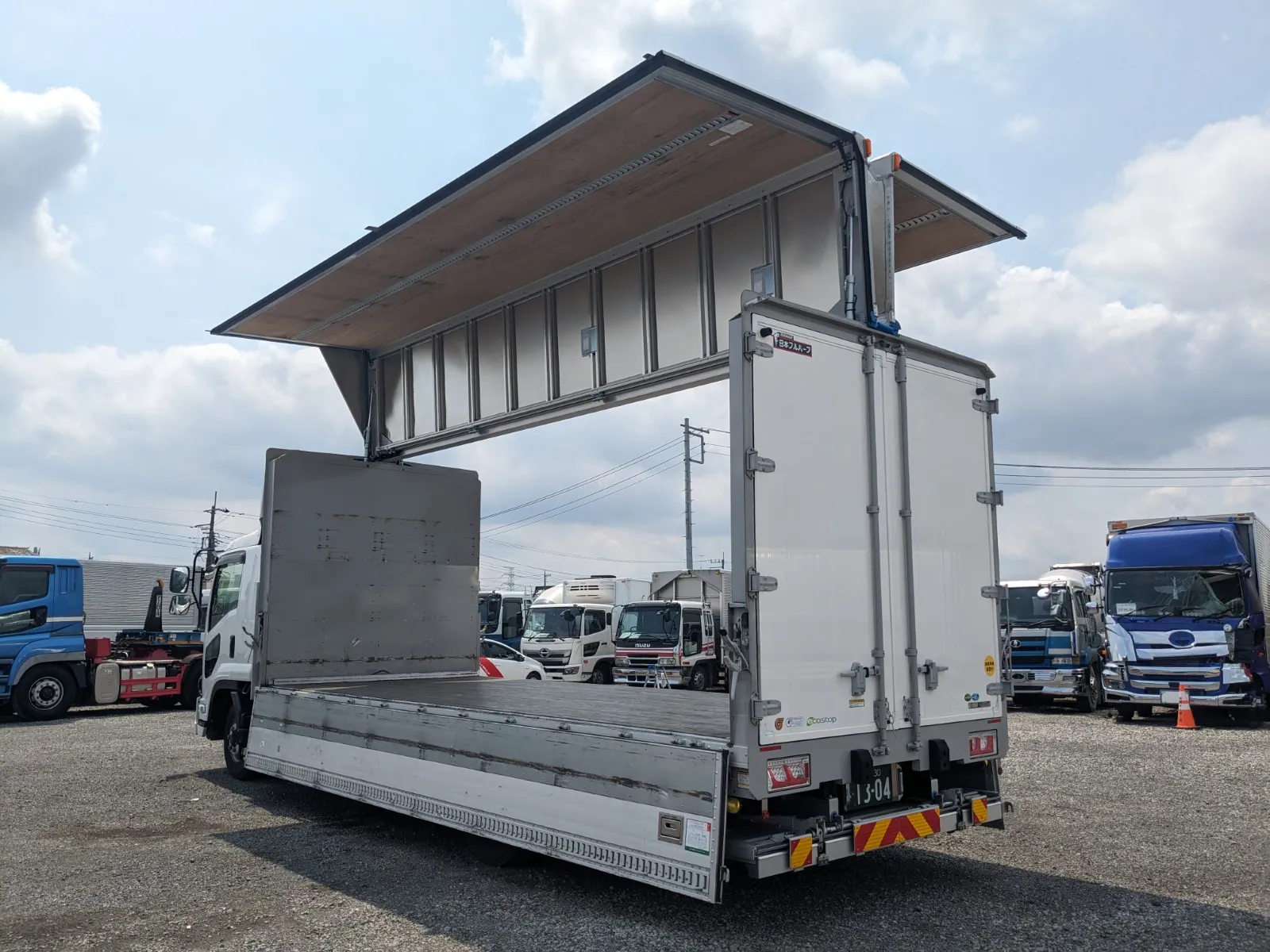 vehicle_image_20260616181420ICzkLW9UFr.webp
