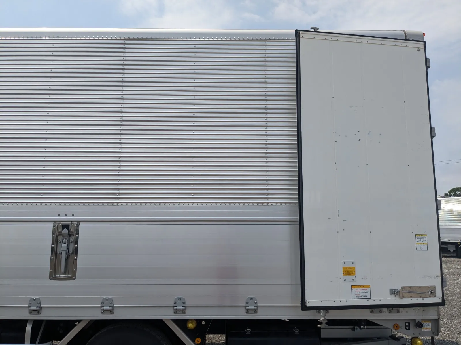 vehicle_image_20260616181420SNTWOo2jD4.webp