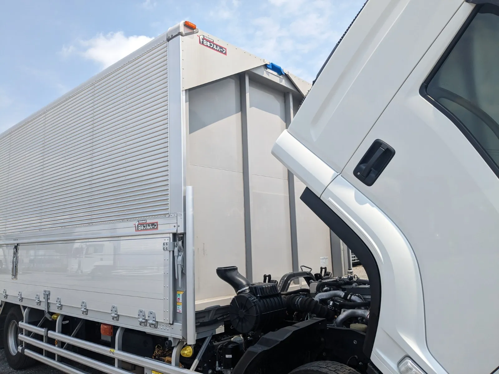 vehicle_image_20260616181420cnYOMqeUZN.webp