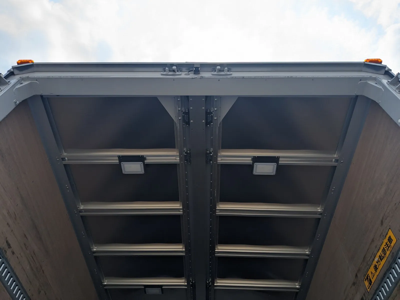 vehicle_image_20260616181420qlcALDYhpq.webp