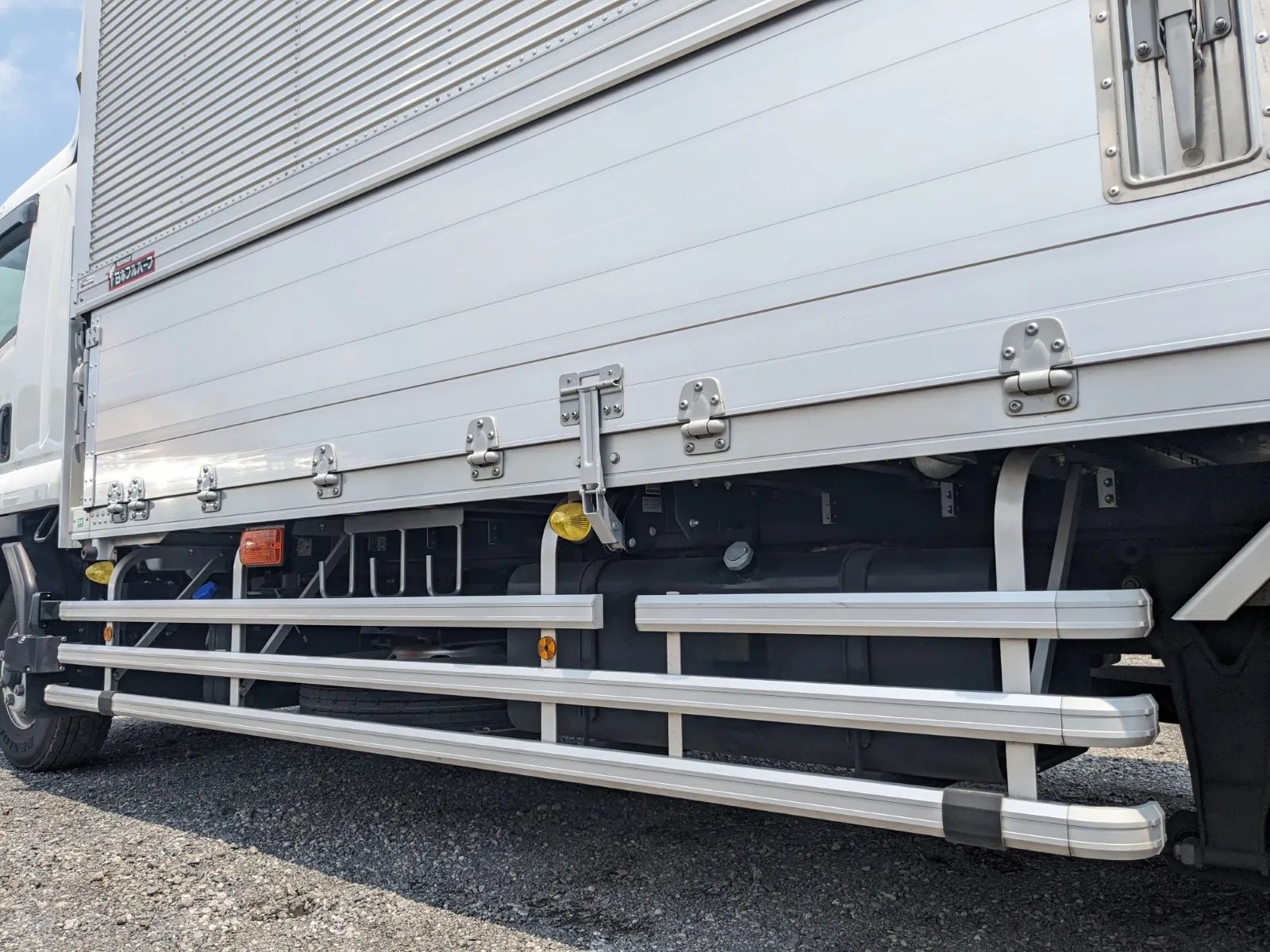 vehicle_image_20260616181420uTB2qE9Qmk.webp