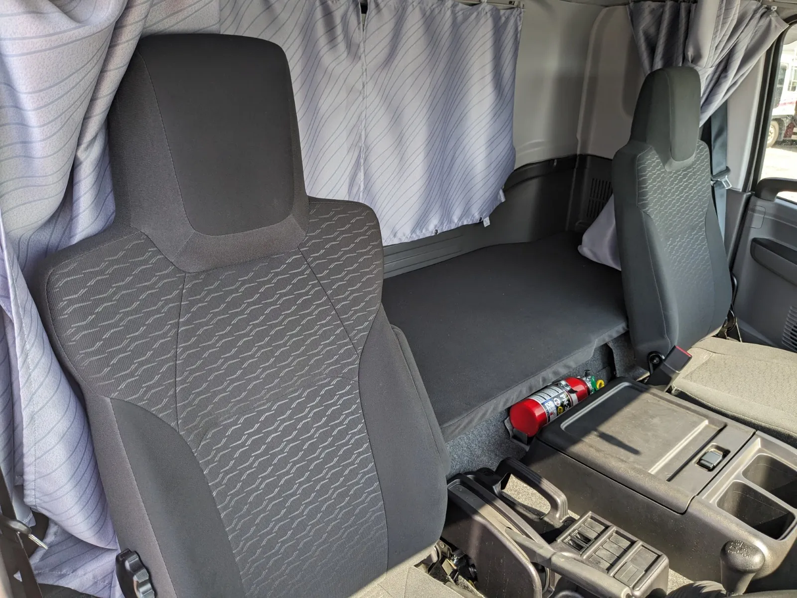 vehicle_image_20260616183320HovbuCmVVq.webp