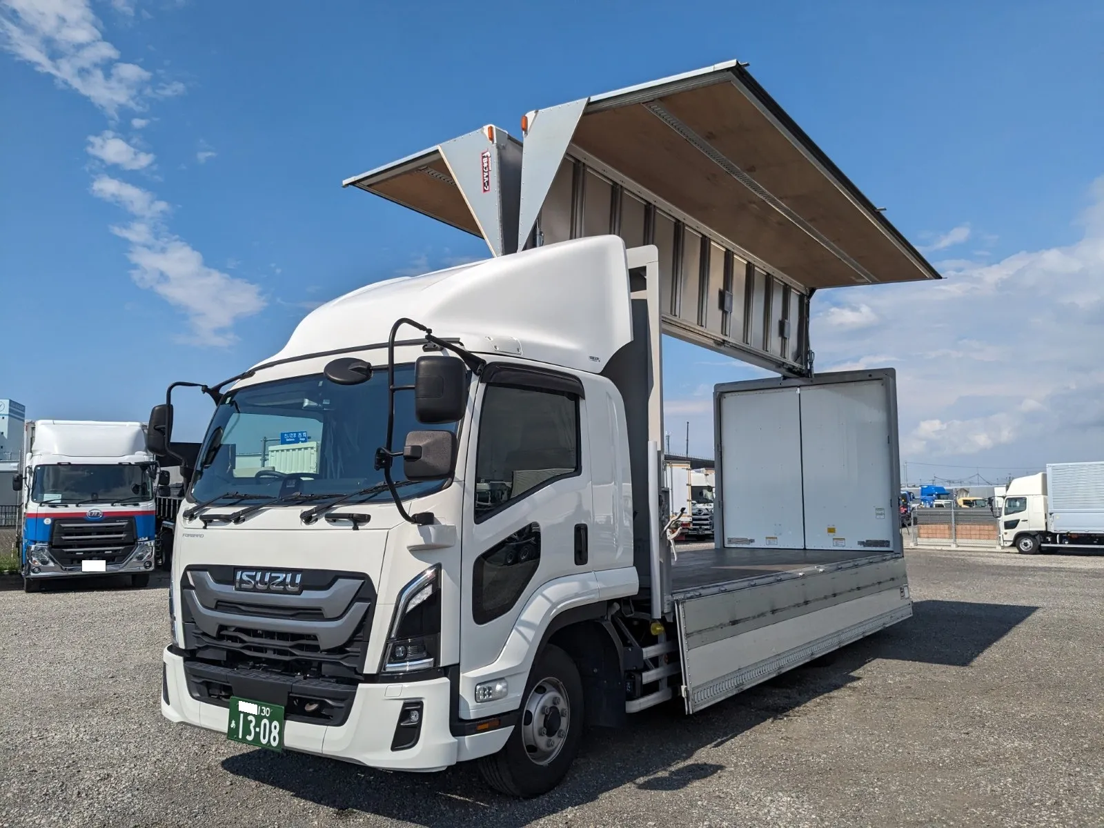 vehicle_image_20260616183320Q8Z0oiMCjO.webp