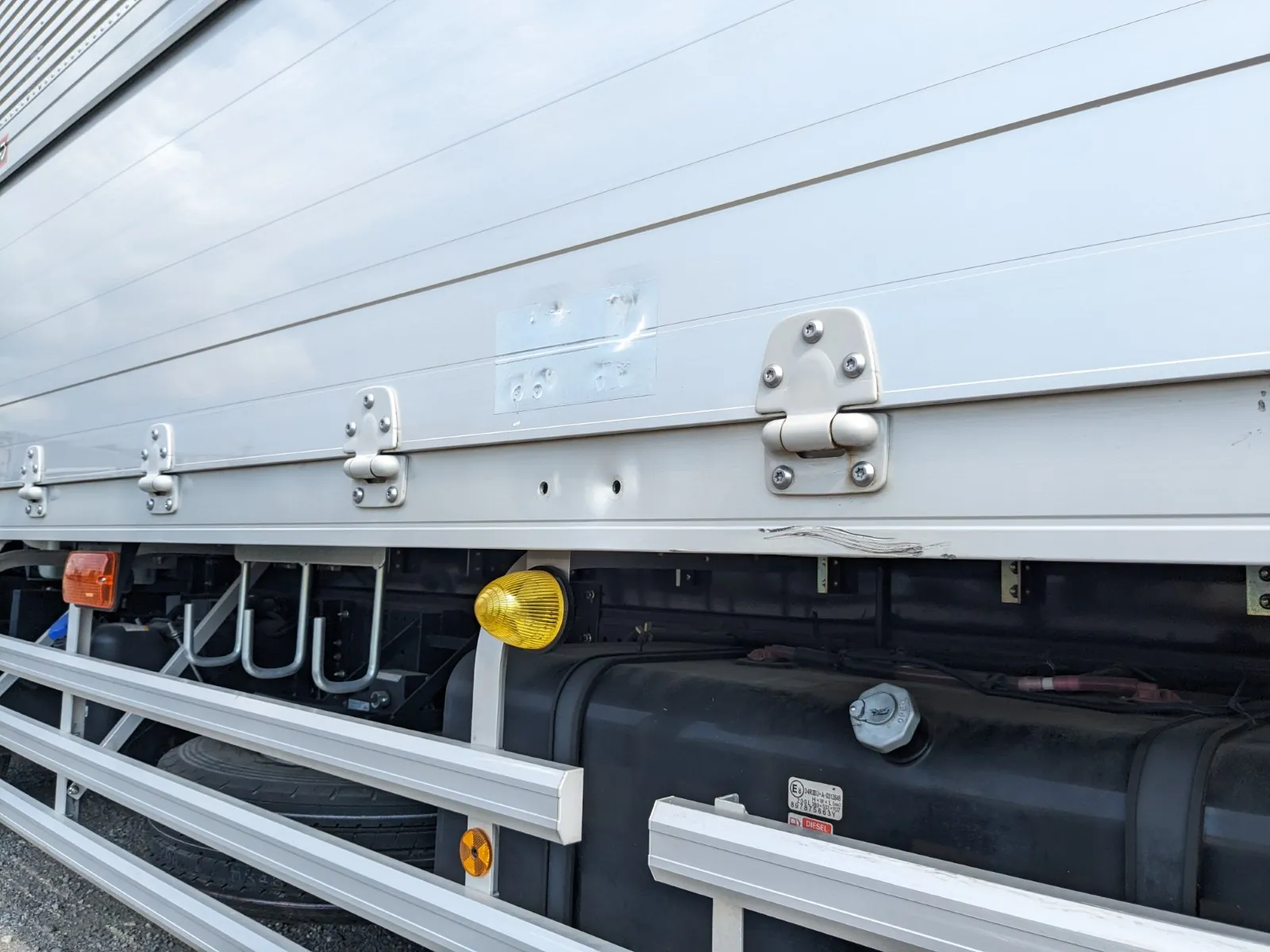 vehicle_image_20260616183320v2JkQzOo3q.webp