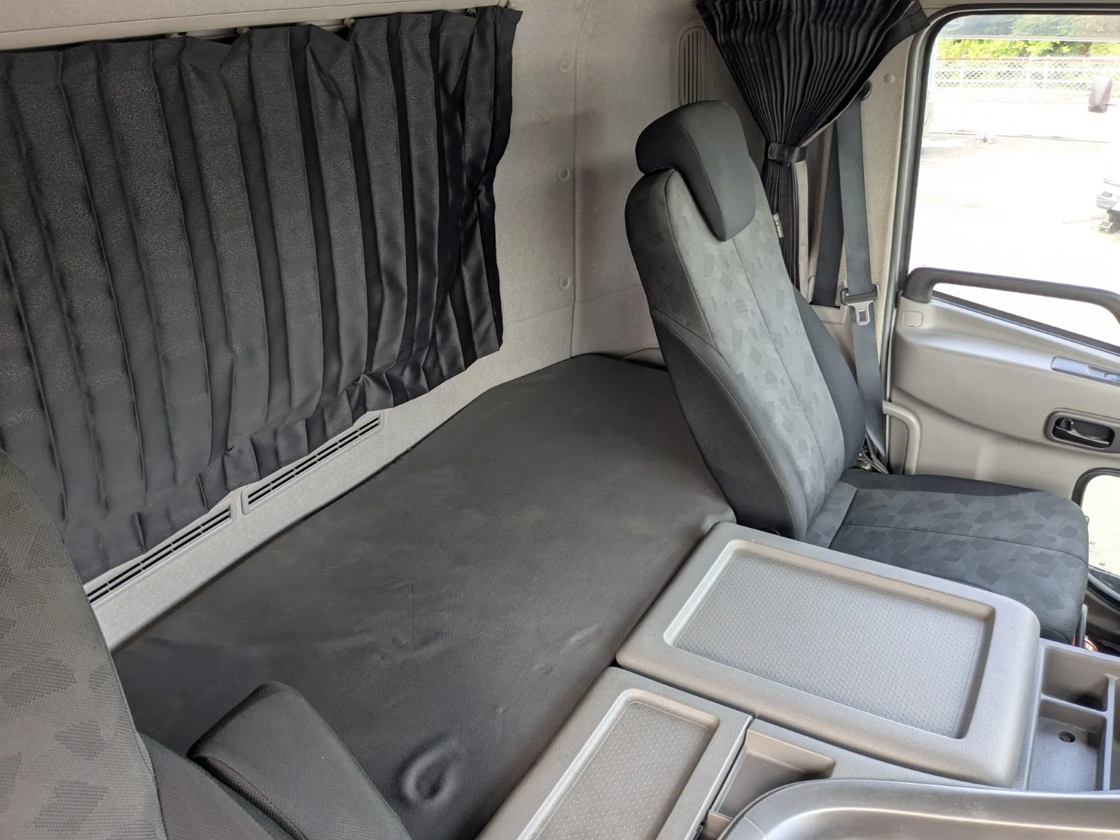 vehicle_image_202606191430264xC8NykVqe.webp