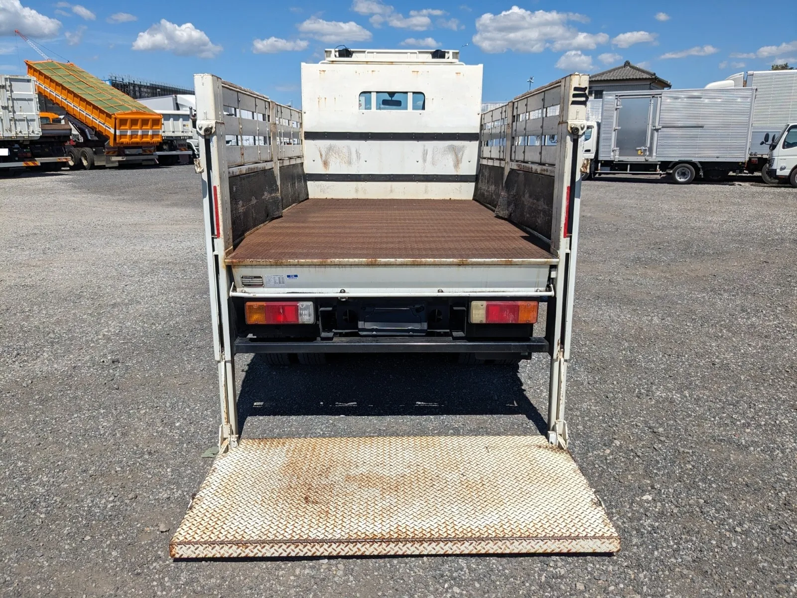 vehicle_image_20260730152429l8cZASMuKu.webp