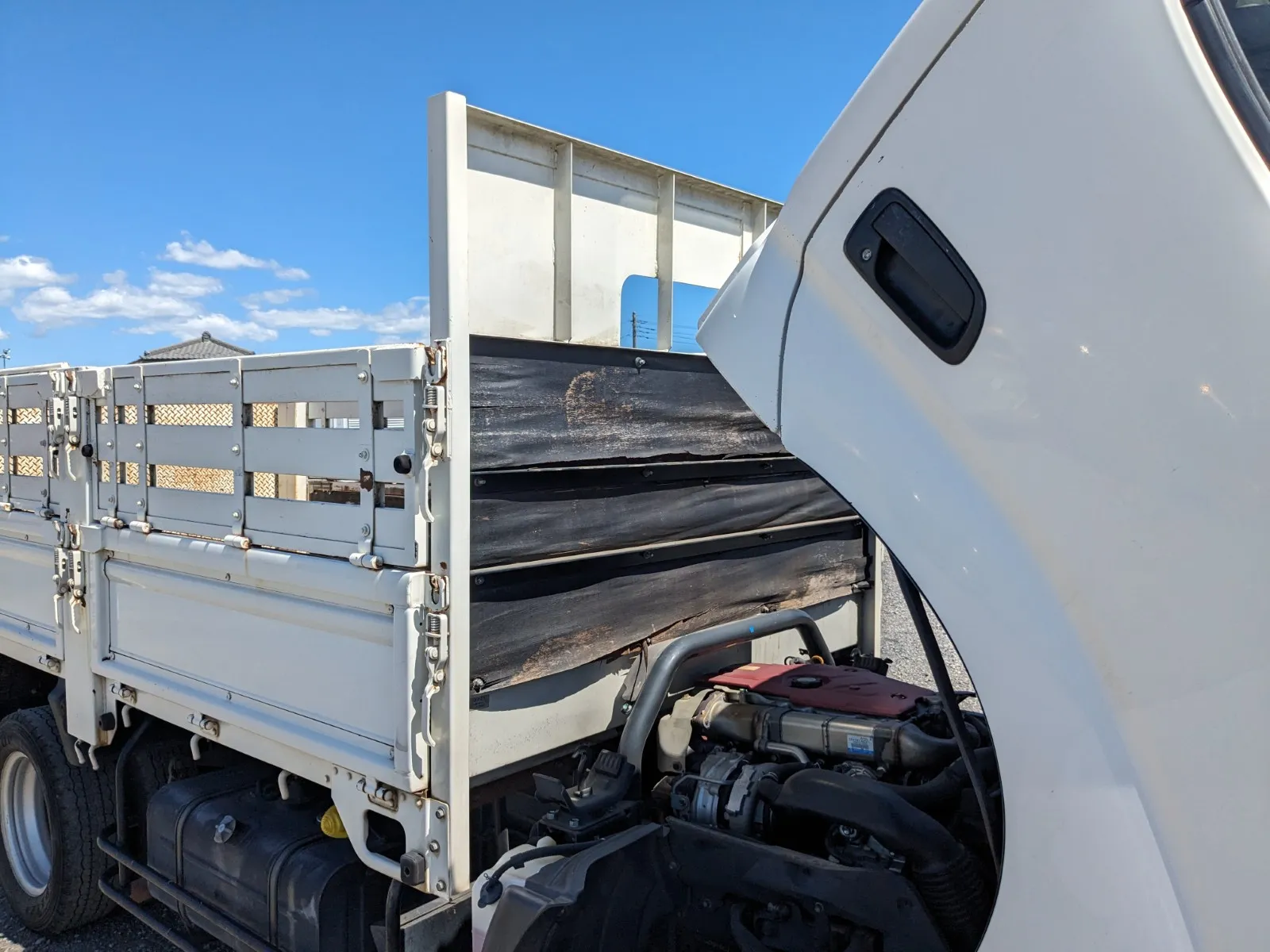 vehicle_image_20260730152439bilULJy1FU.webp