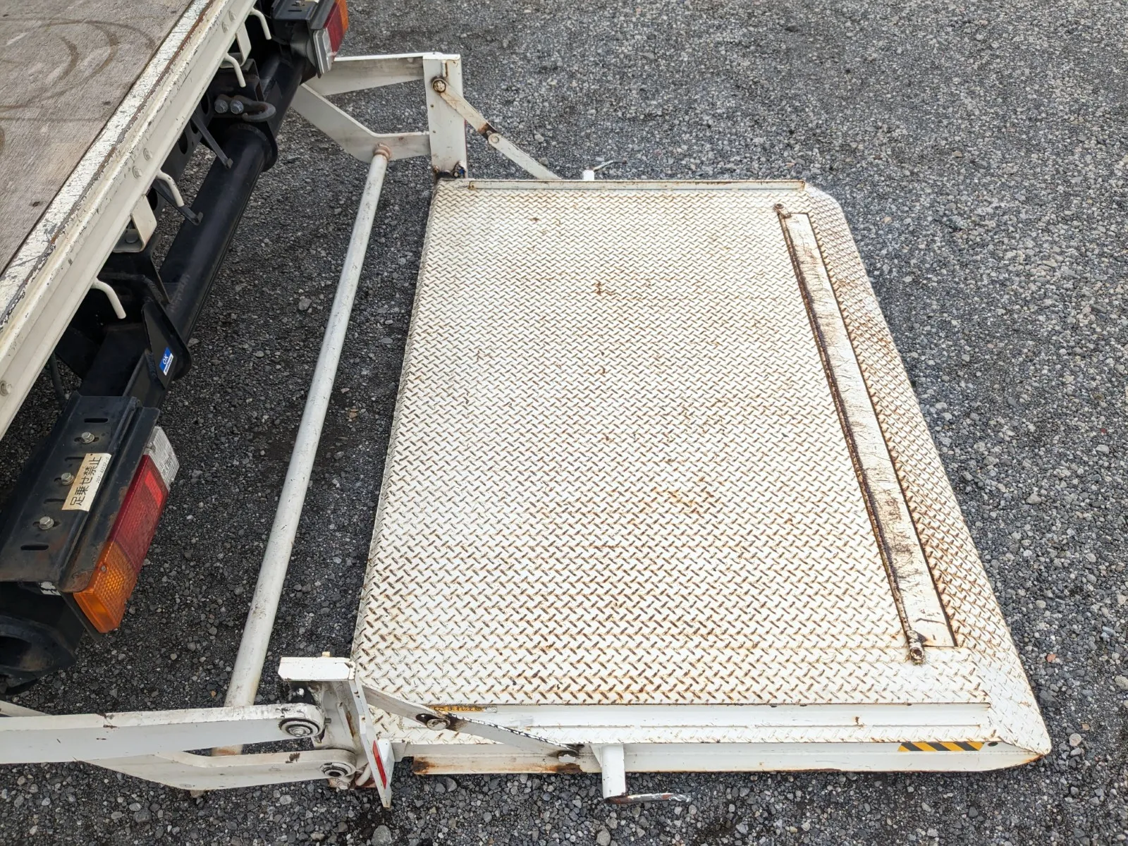 vehicle_image_20260709101236qFeP245DEi.webp