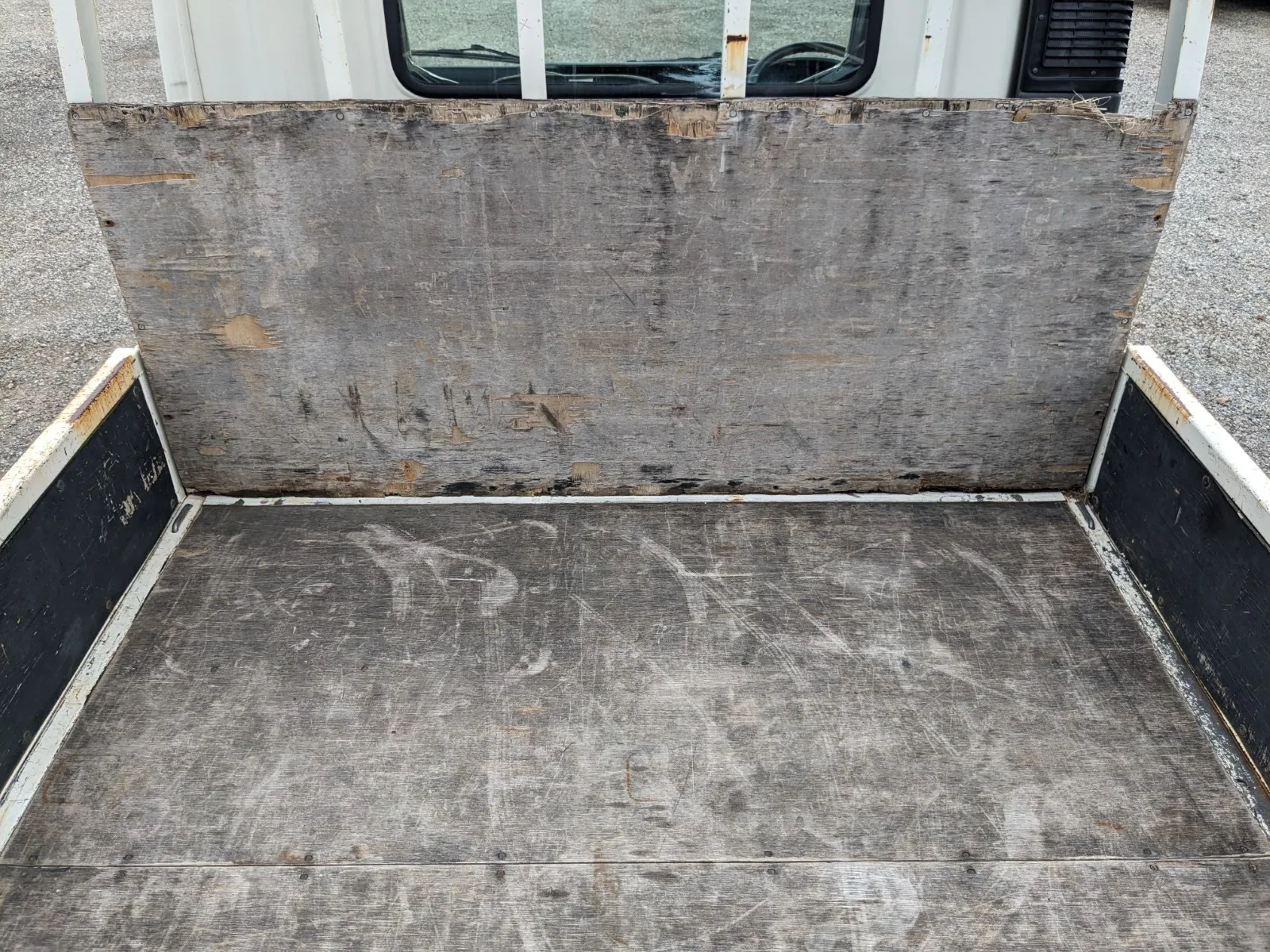 vehicle_image_20260701095457LnUCb7GB8S.webp
