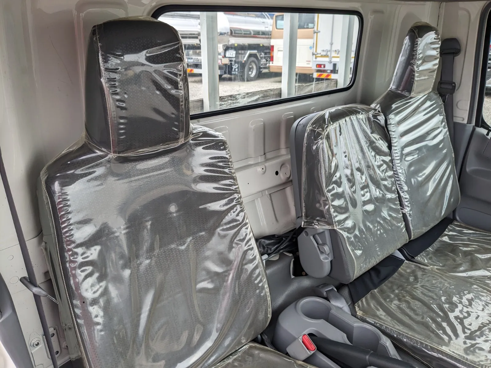 vehicle_image_202607010955066fE9R835Ac.webp
