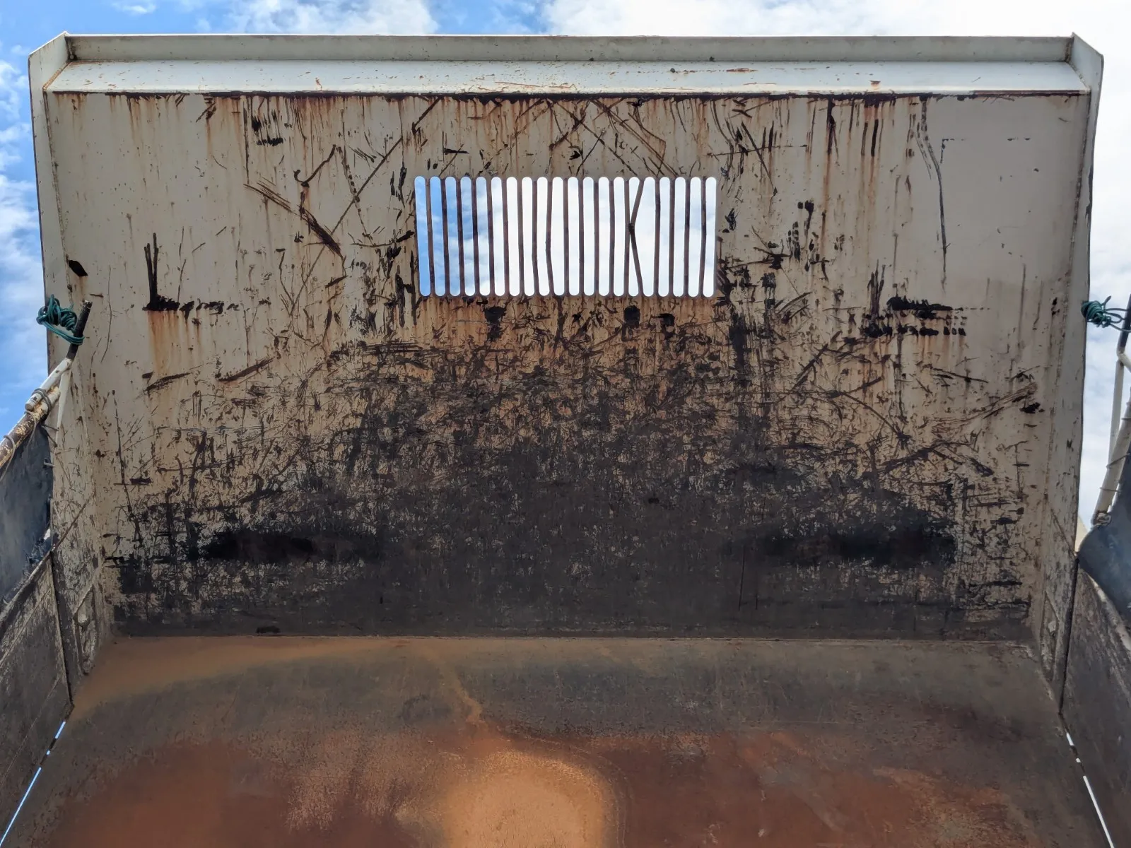 vehicle_image_20260619133749JQV4SJynOE.webp
