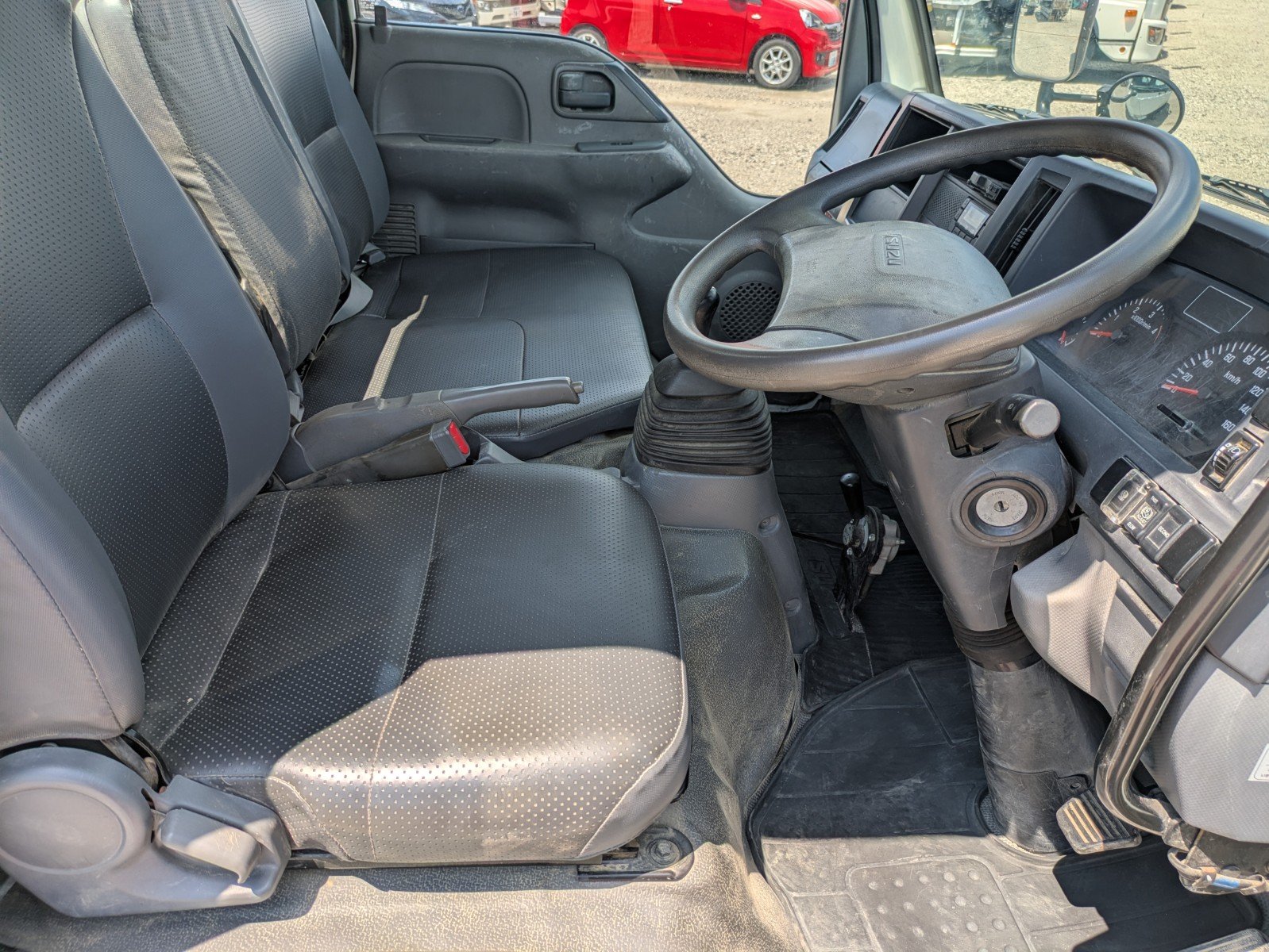 vehicle_image_20260612111931sRPYC0KmNN.jpg