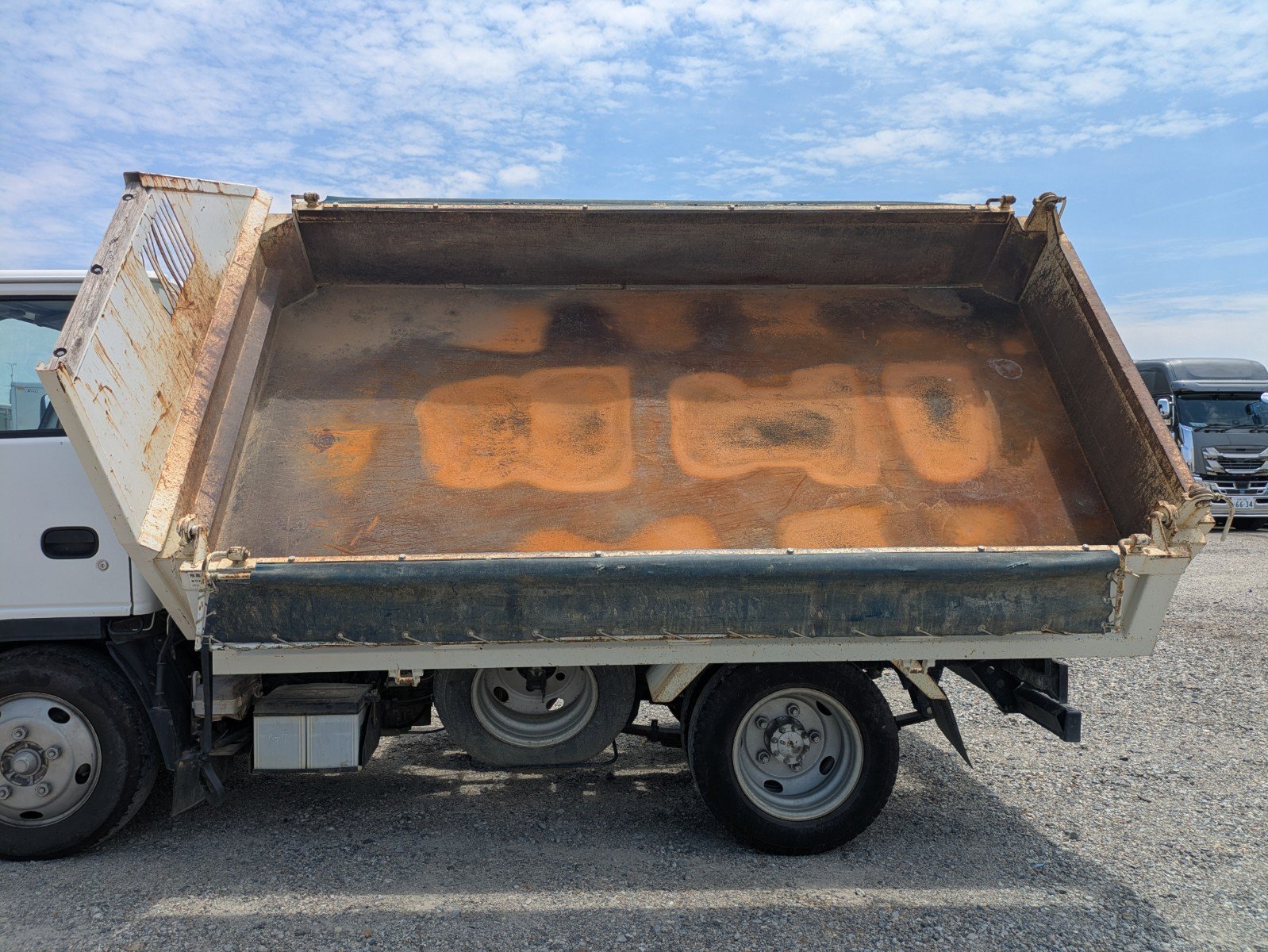 vehicle_image_20260612115323j1TrVAFOGS.jpg