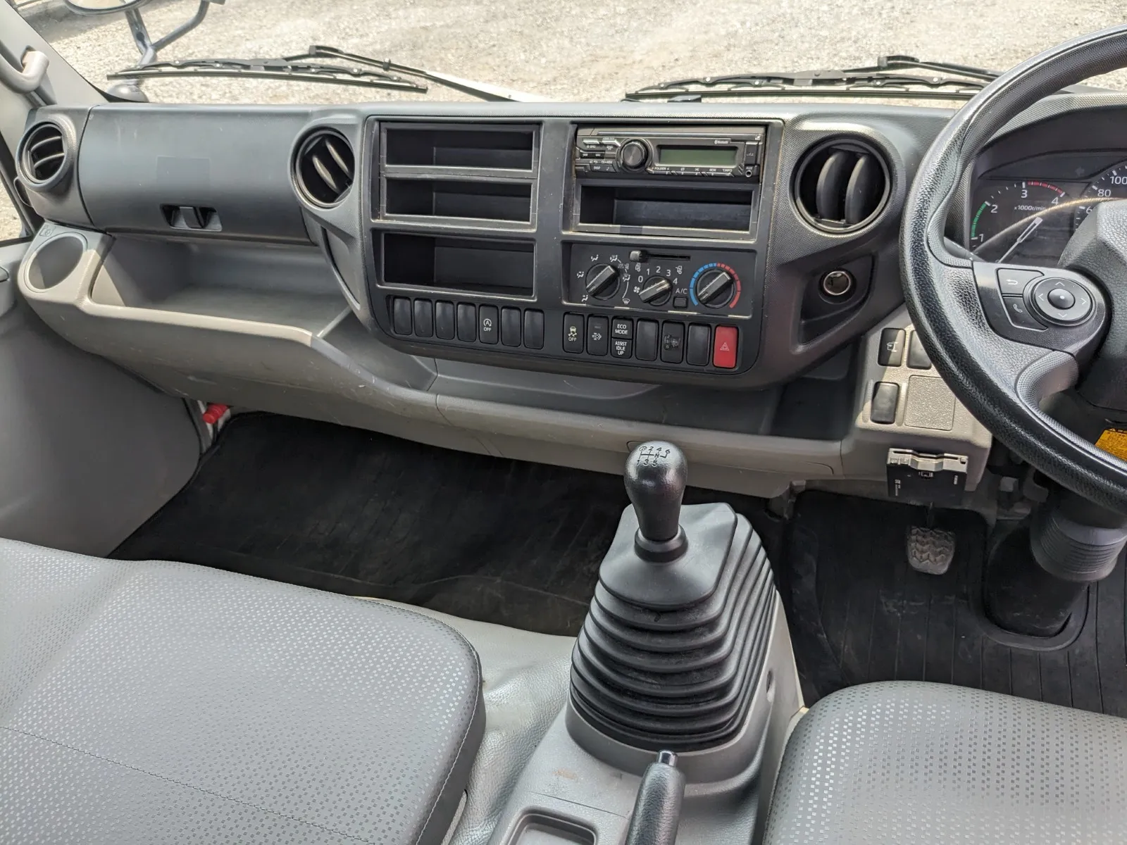 vehicle_image_20260724101922LgBurdUIhT.webp
