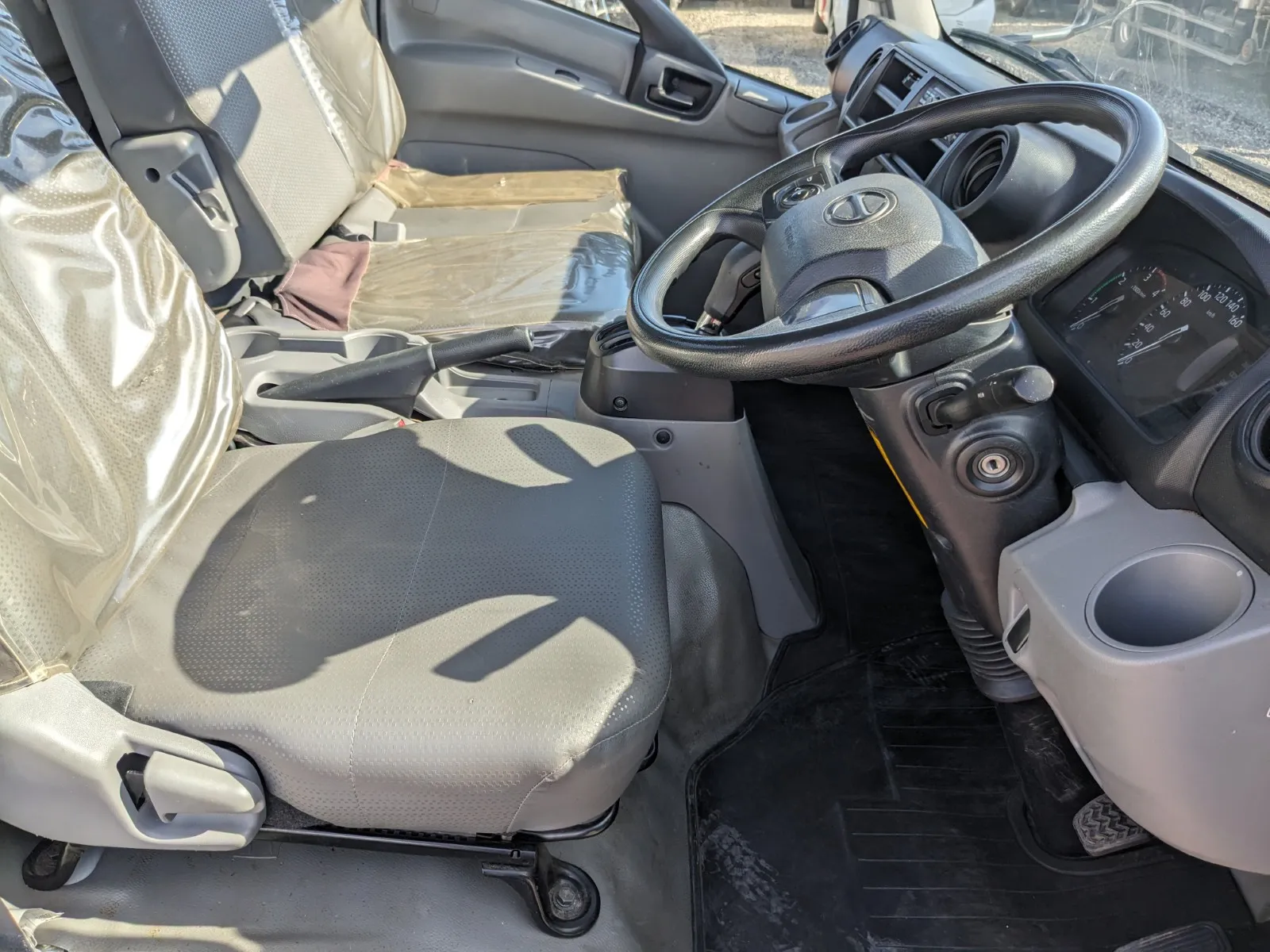 vehicle_image_20260730153115bjhs43mP4H.webp