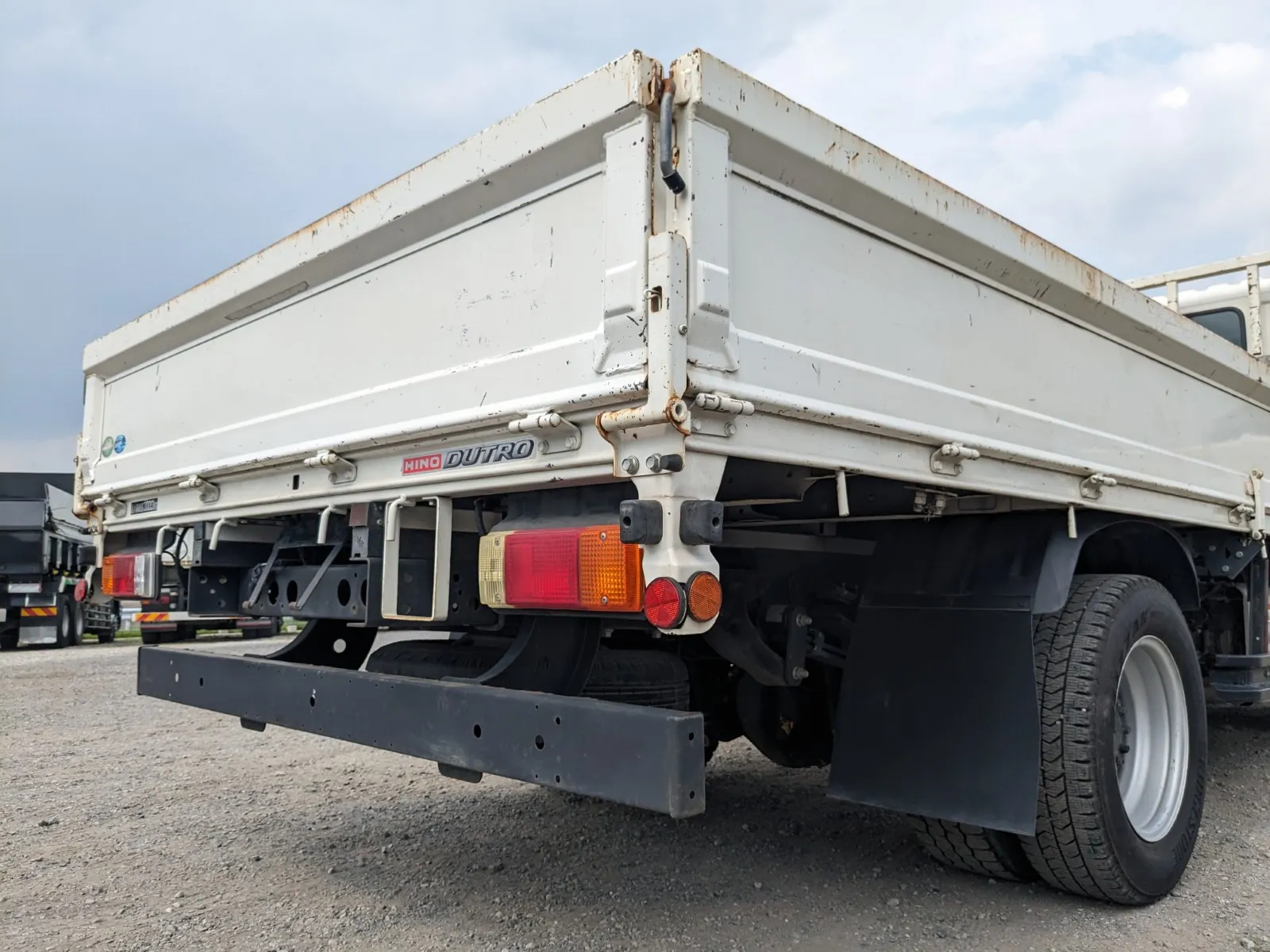 vehicle_image_20260723102735Ic7dPjMzGL.webp