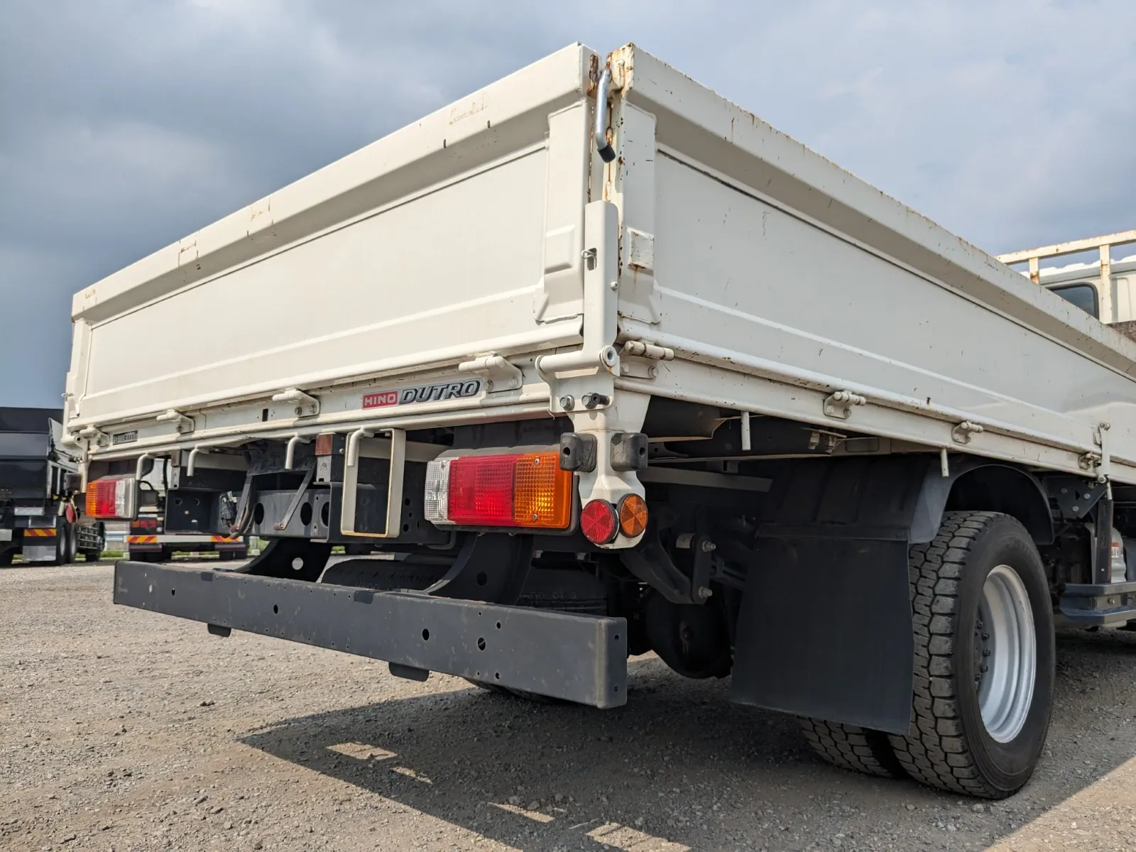 vehicle_image_20260724104347UKWLfys51q.webp