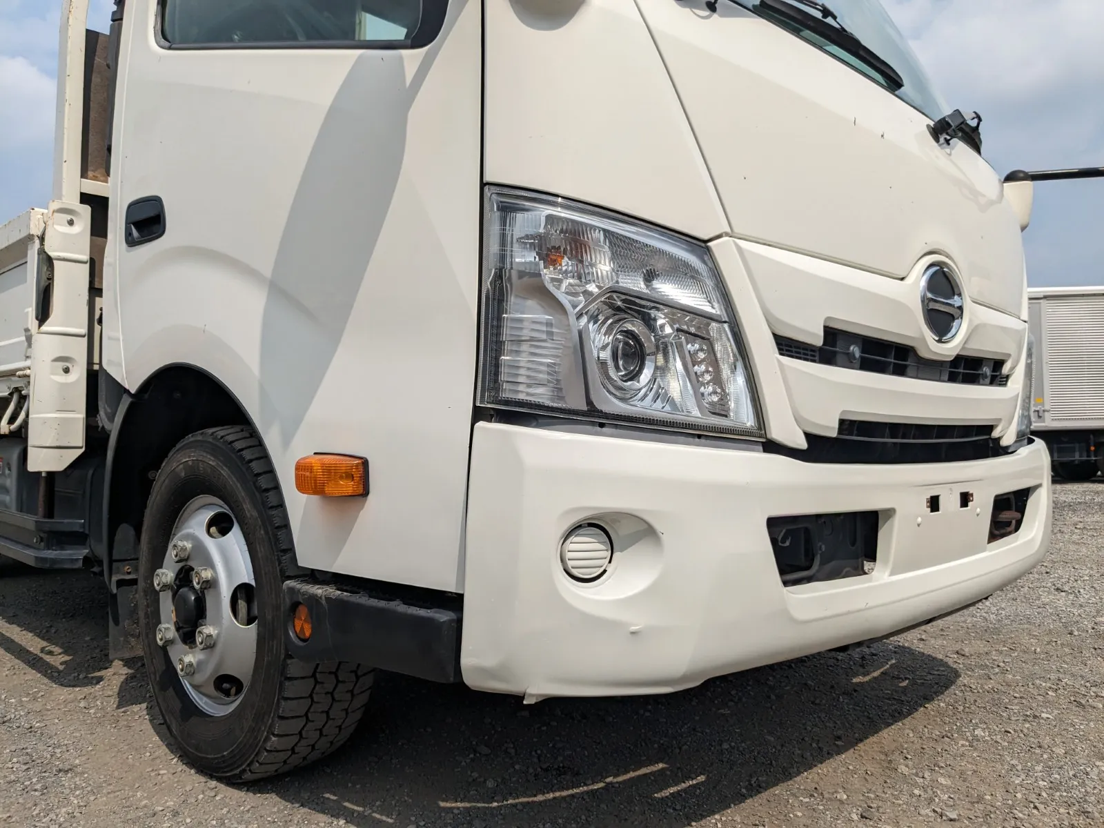 vehicle_image_2026072410435977DIt5jooJ.webp