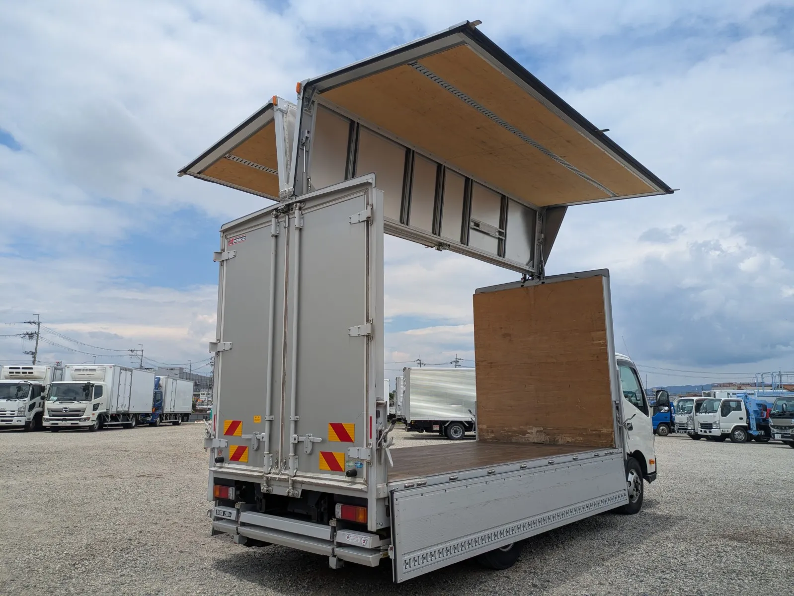 vehicle_image_20260616154602pVMuSzoxCl.webp