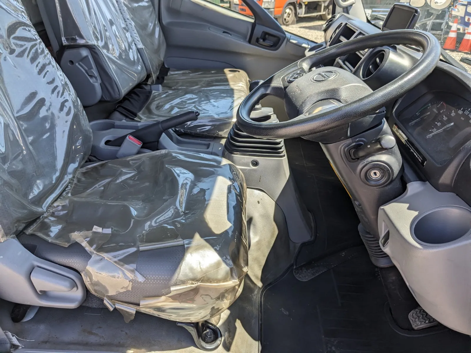 vehicle_image_20260730151306e4XDtL4caC.webp