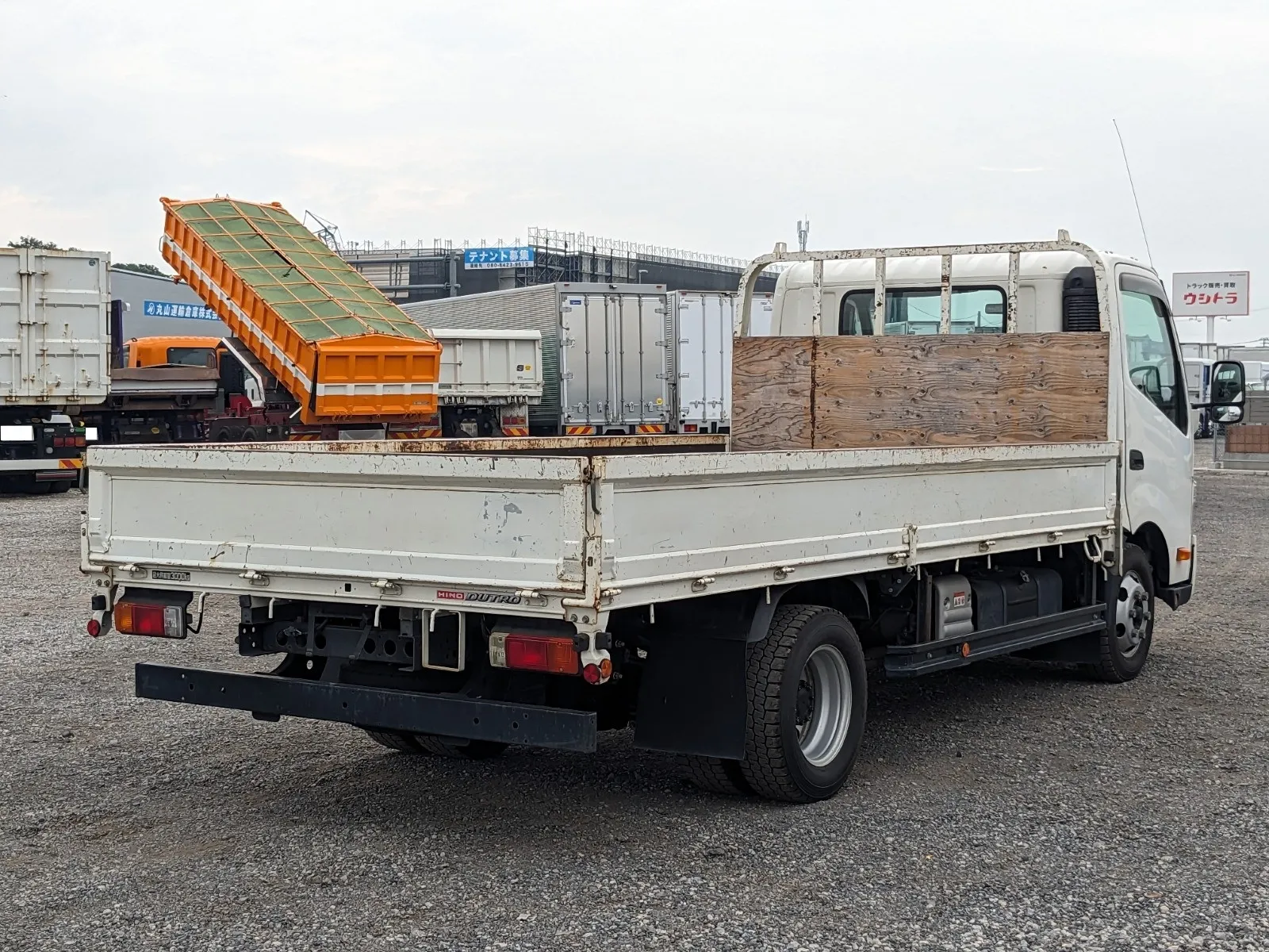 vehicle_image_20260723112029Qi6USfON12.webp