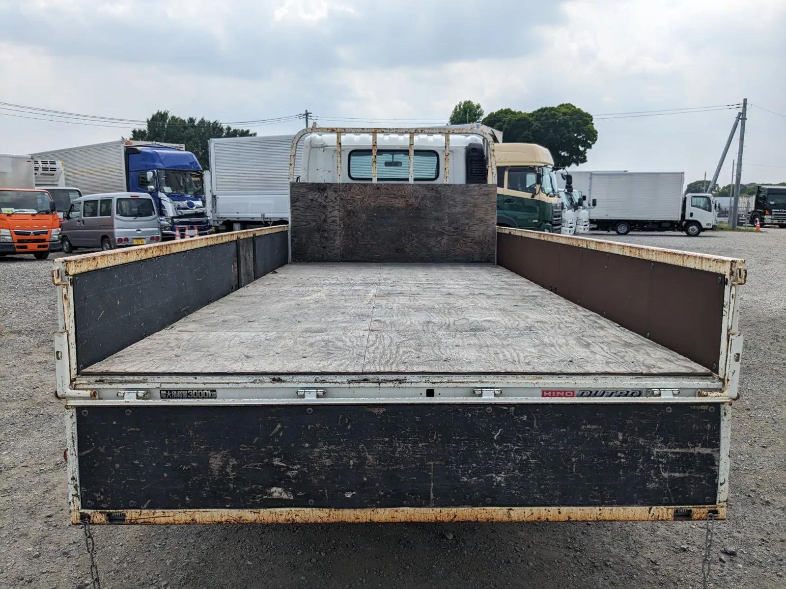 vehicle_image_20260723103803UxWaLQAGZv.webp