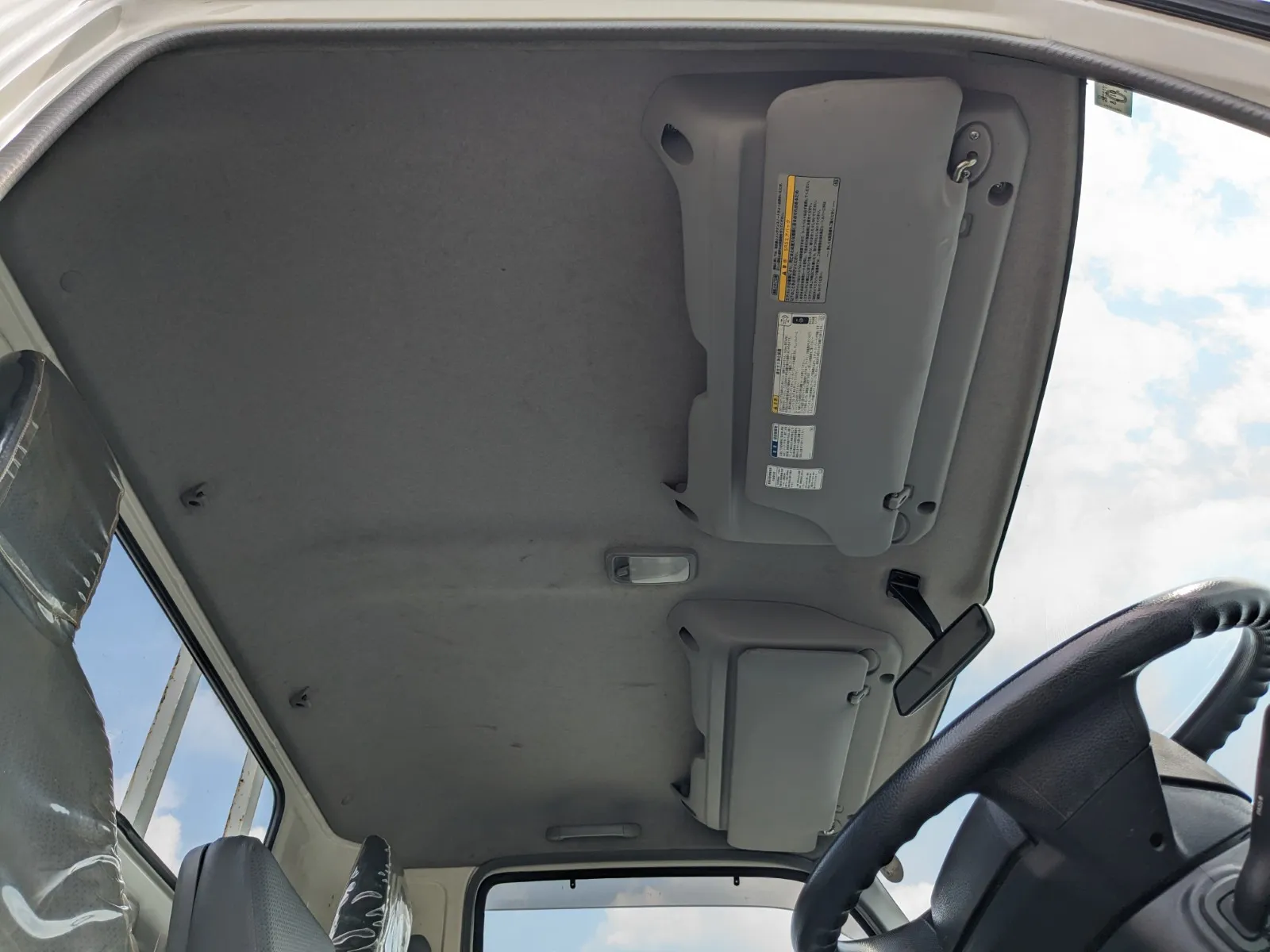 vehicle_image_20260723103810GtRYEVp2iO.webp