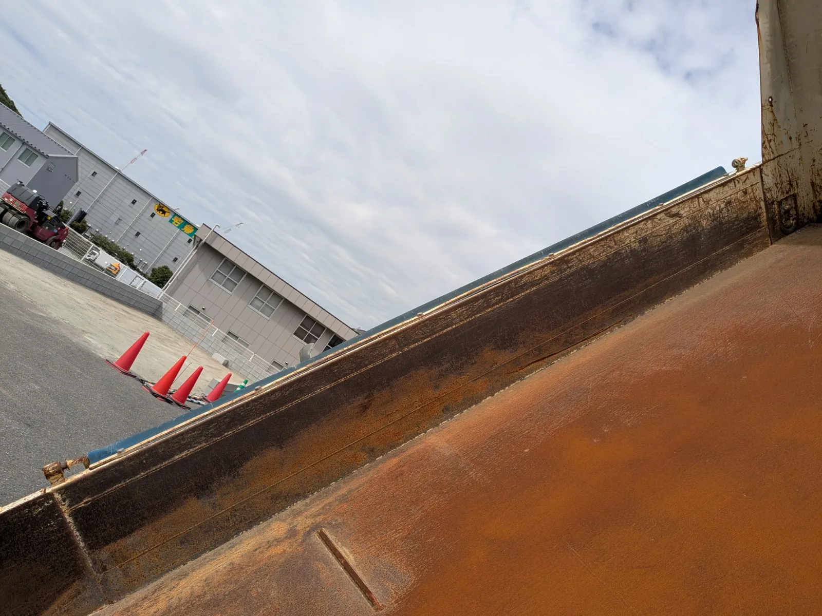 vehicle_image_20260616160542J4vwWVMPYK.webp