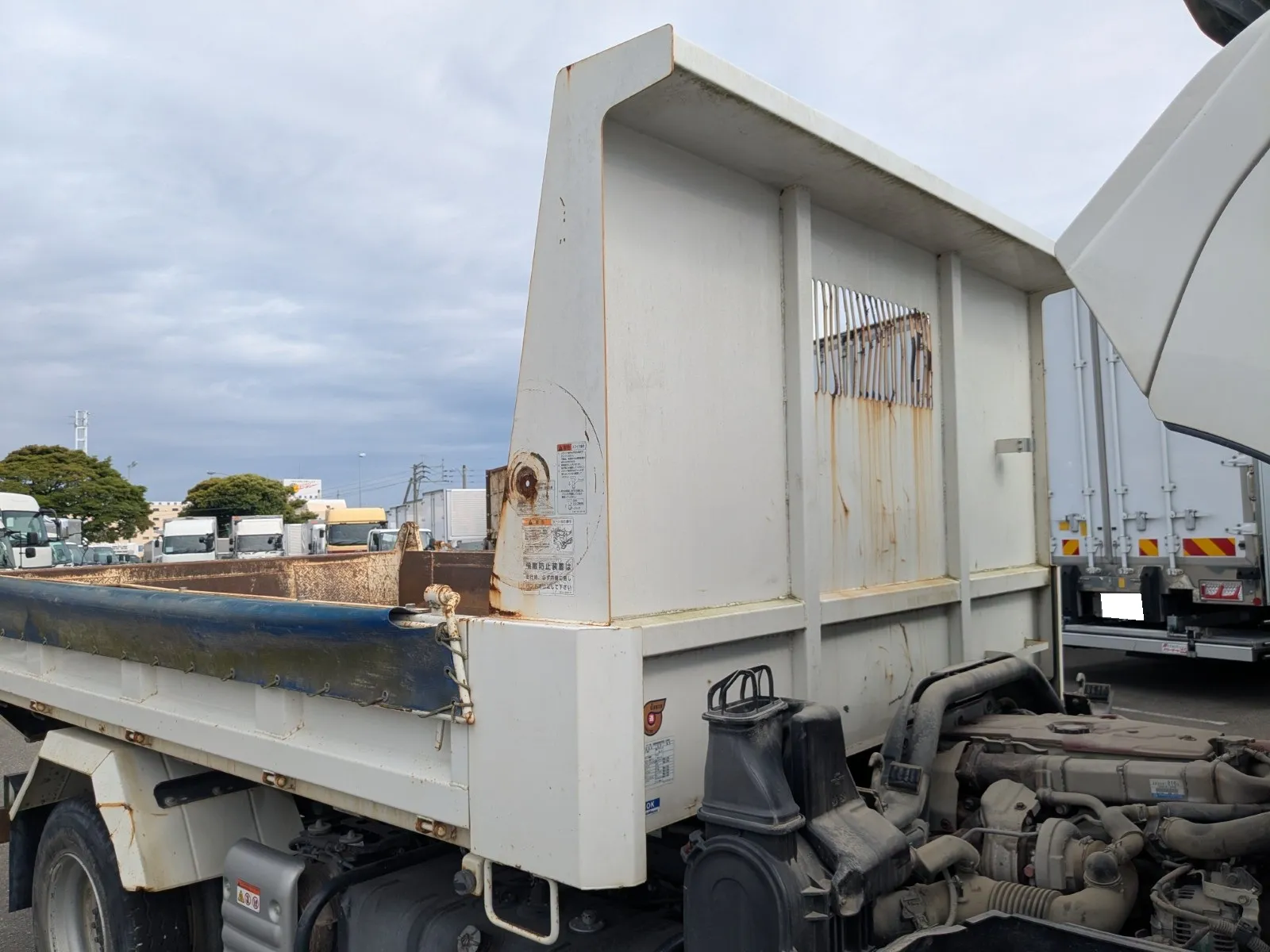 vehicle_image_20260616160542YvMr1WWQZD.webp