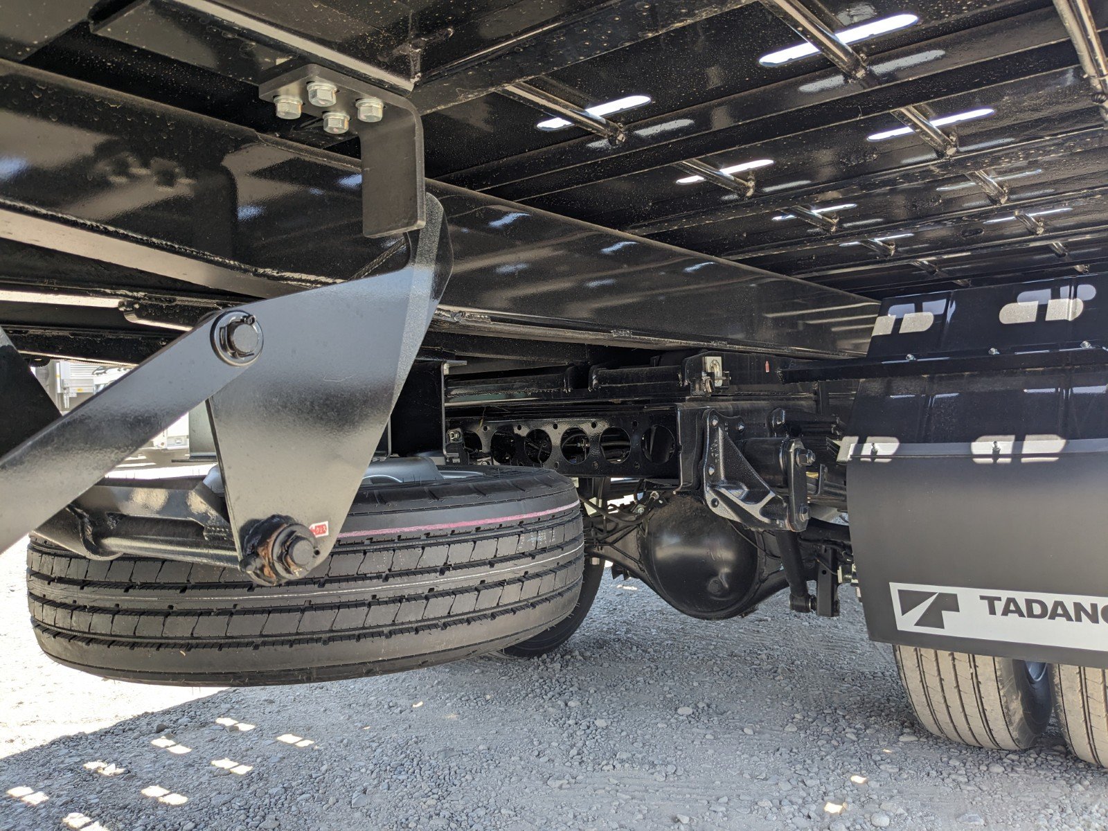 vehicle_image_20260602085850C2Y0OvpekU.jpg