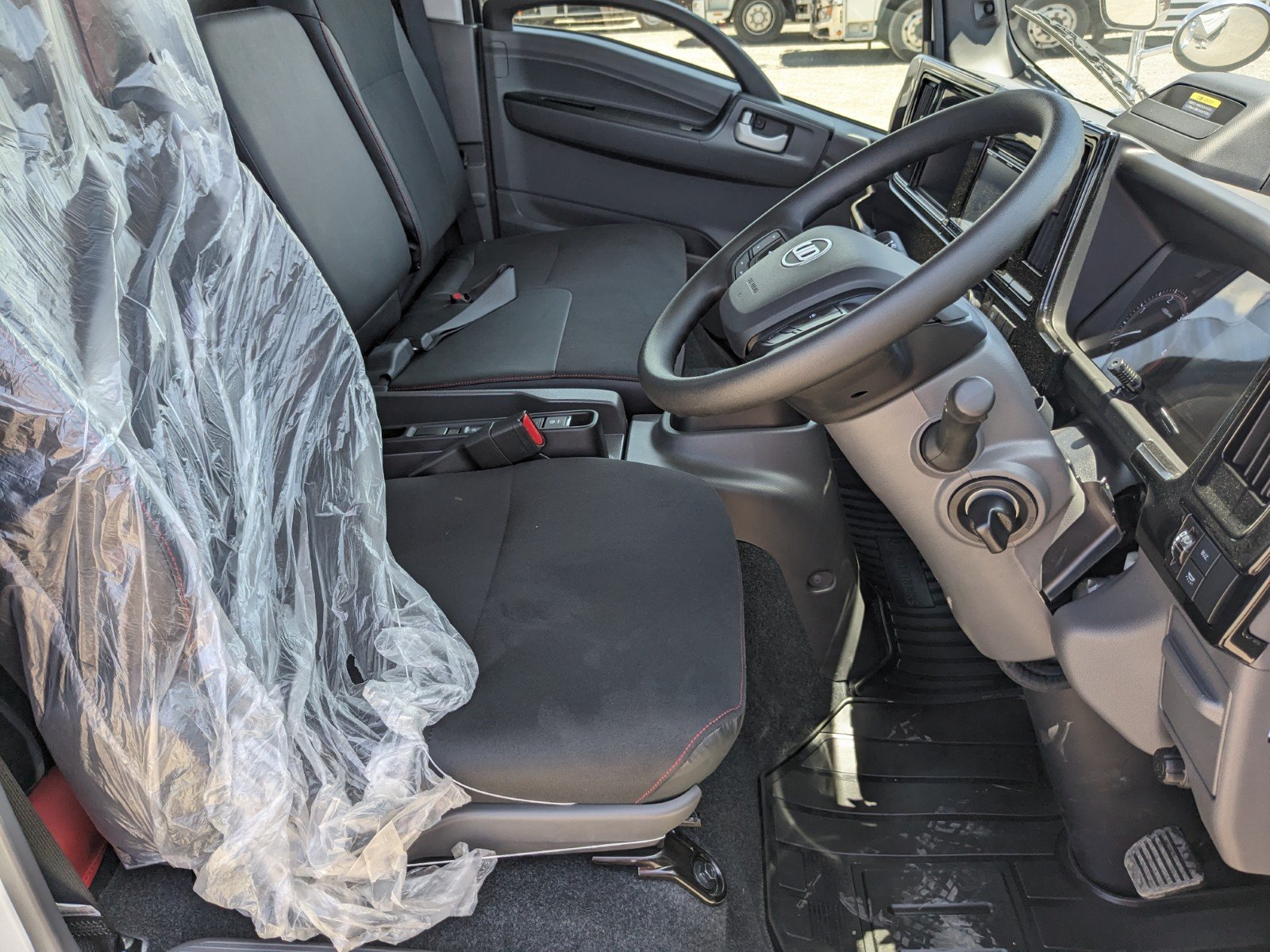 vehicle_image_20260602085850lGRhQVMaGK.jpg