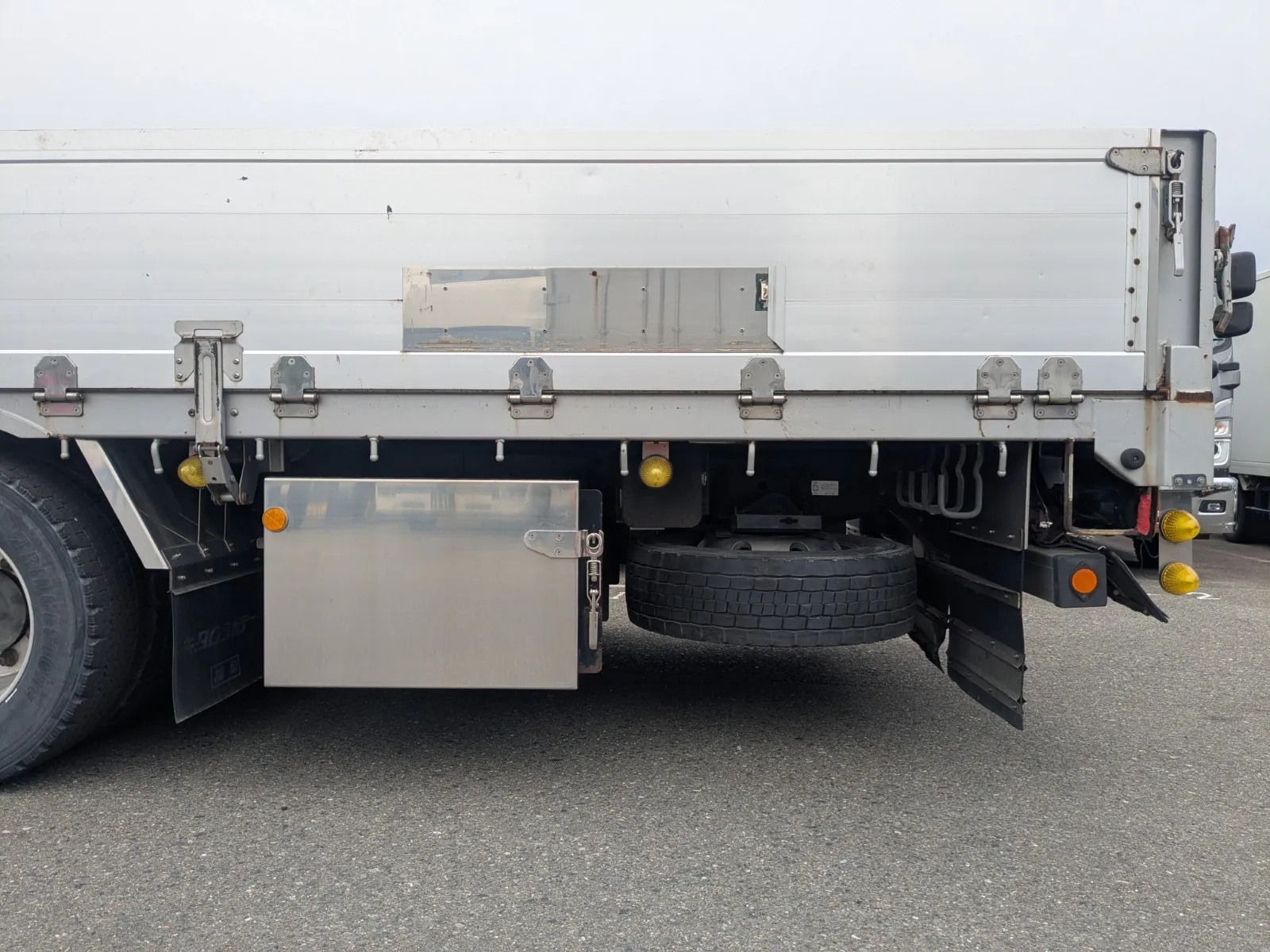 vehicle_image_20260619141456rHIlltN72i.webp