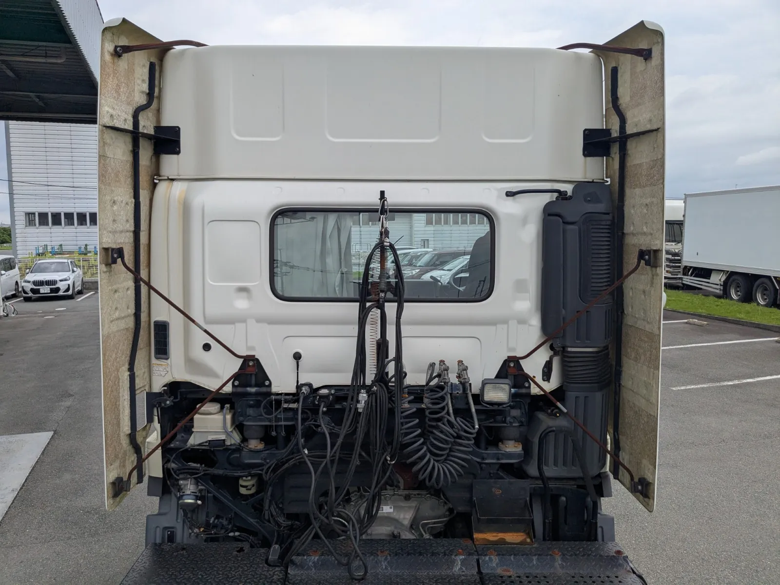 vehicle_image_20260706101217KMKq9mfv1n.webp
