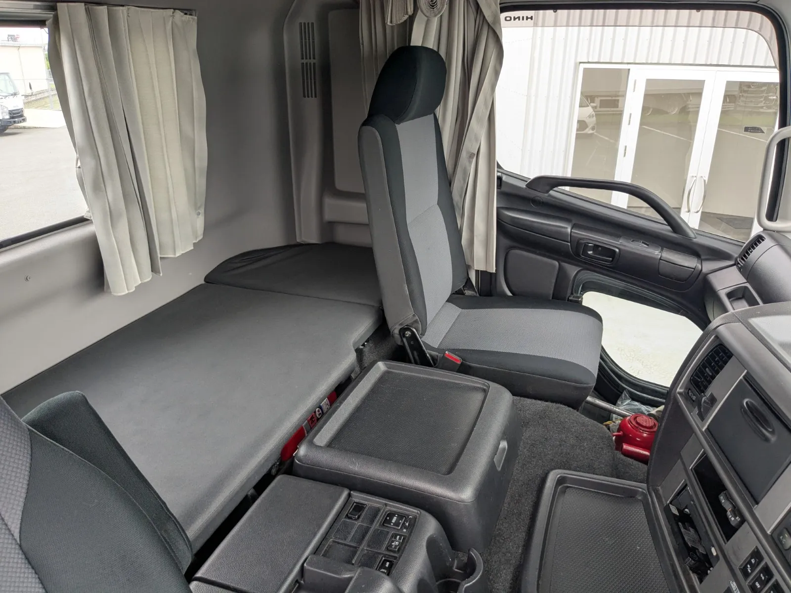vehicle_image_20260706101219ygUkix2waV.webp