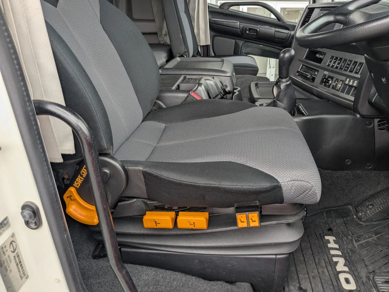 vehicle_image_20260706101220C6J8AJdRo7.webp
