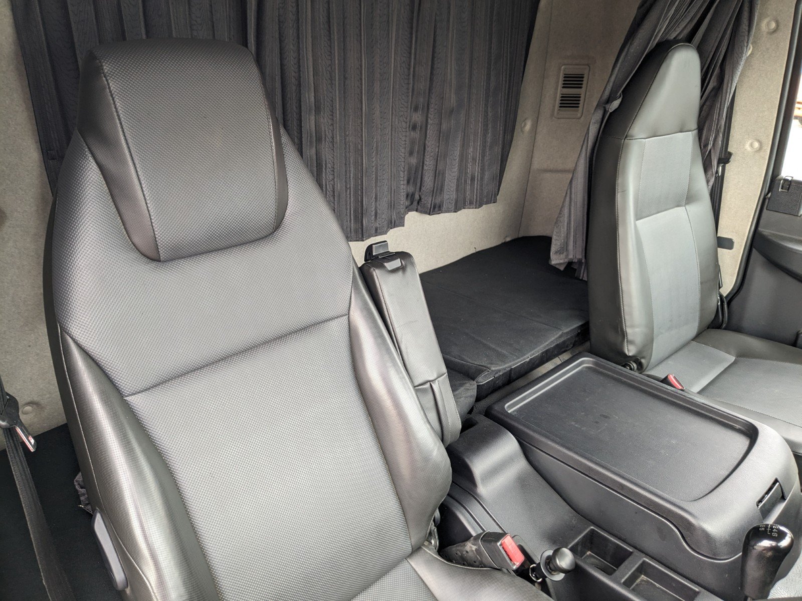 vehicle_image_20260612112704VVNDL1aBEx.jpg
