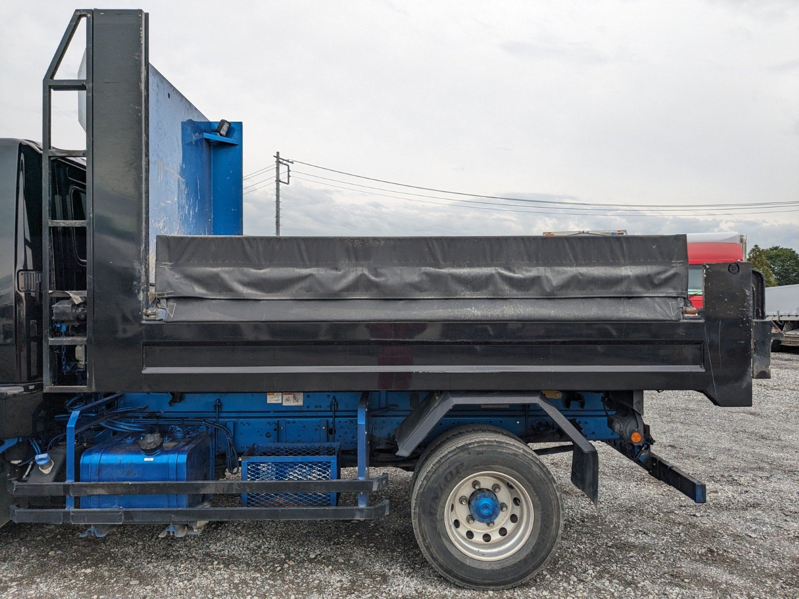 vehicle_image_20260612112704uV8l9MeG7R.jpg