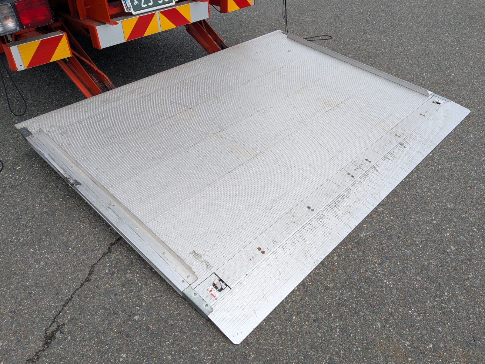 vehicle_image_20260606135930JsqV6C8oec.jpg